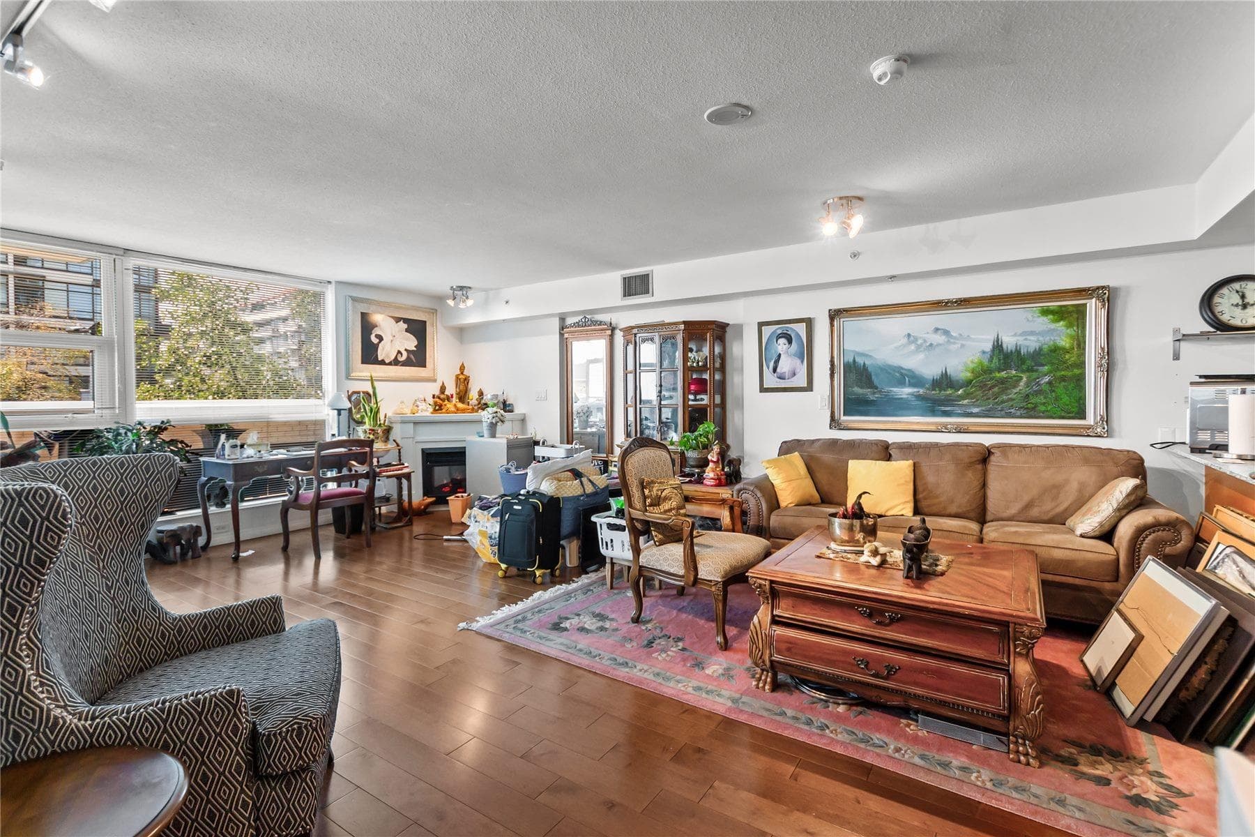 302 - 188 E Esplanade, North Vancouver, V7L 4Y1 — photo 4