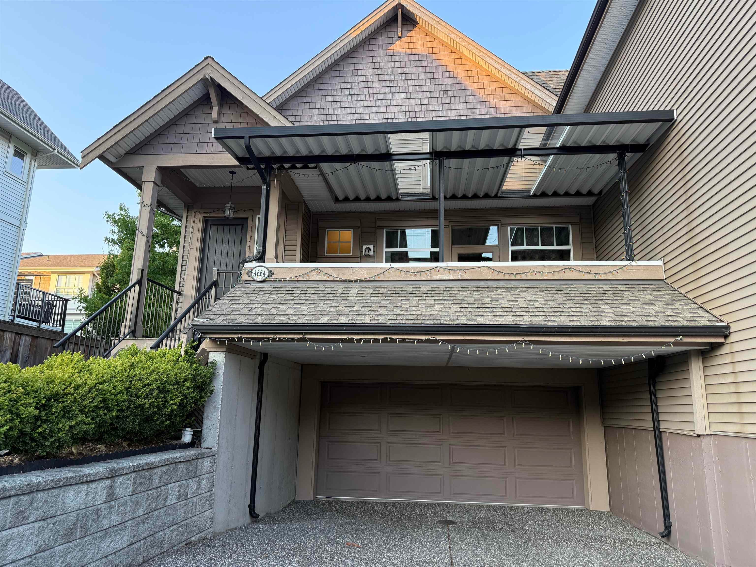 1664 King George Boulevard, Surrey, V4A 4Z8 — photo 2