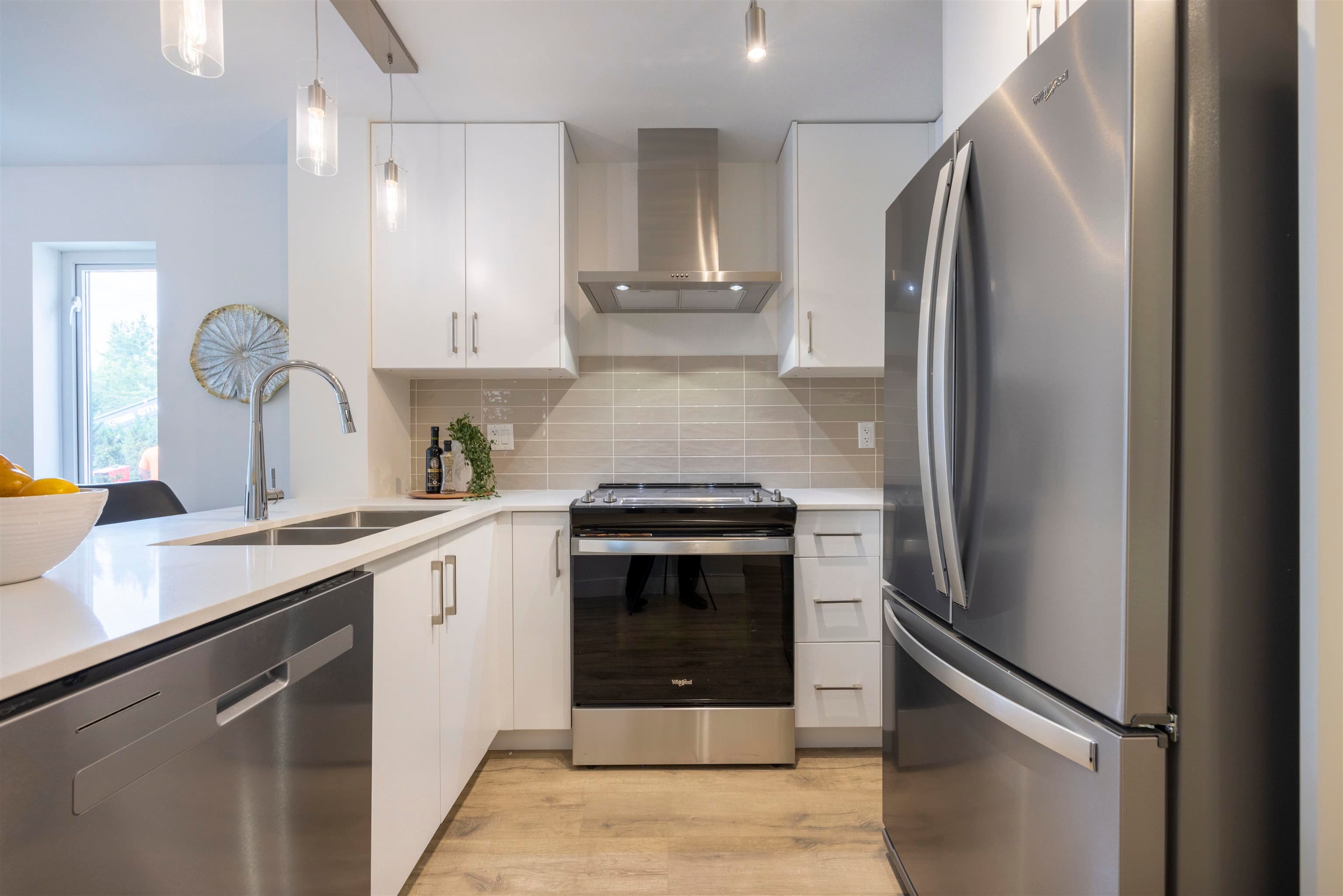 1 - 6328 King George Boulevard, Surrey, V3X 0L4 — photo 5