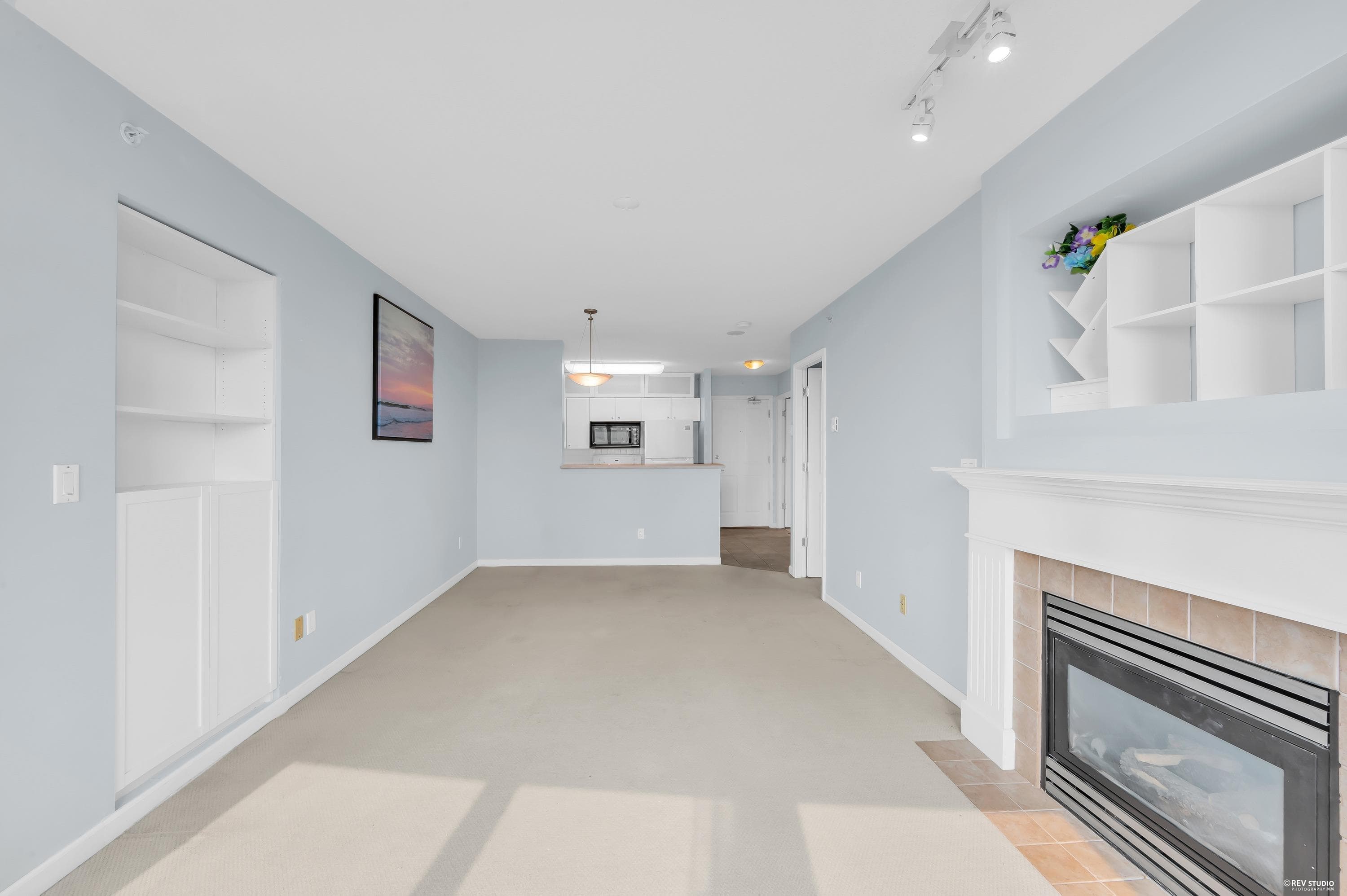 802 - 6611 Outhoaks Court, Burnaby, V5E 4L5 — photo 2