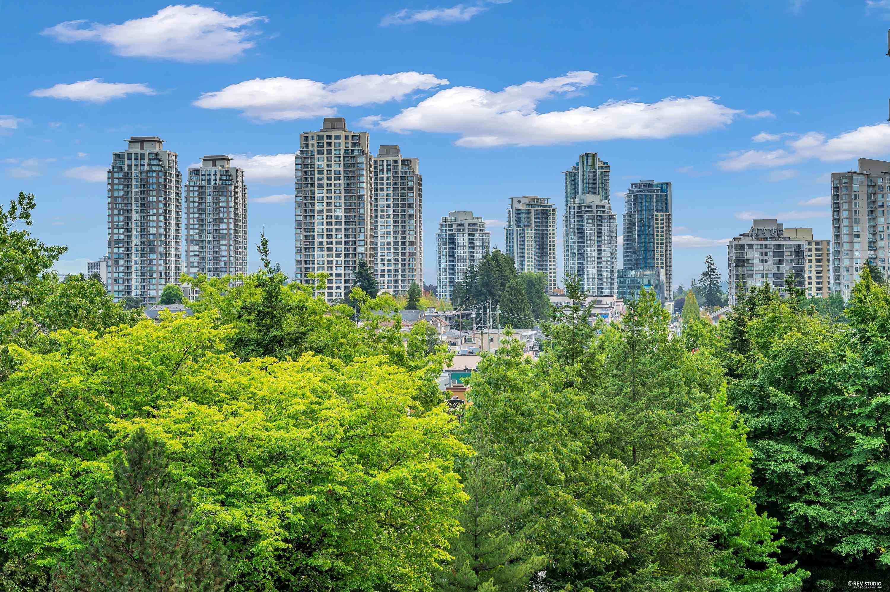 802 - 6611 Outhoaks Court, Burnaby, V5E 4L5 — photo 3