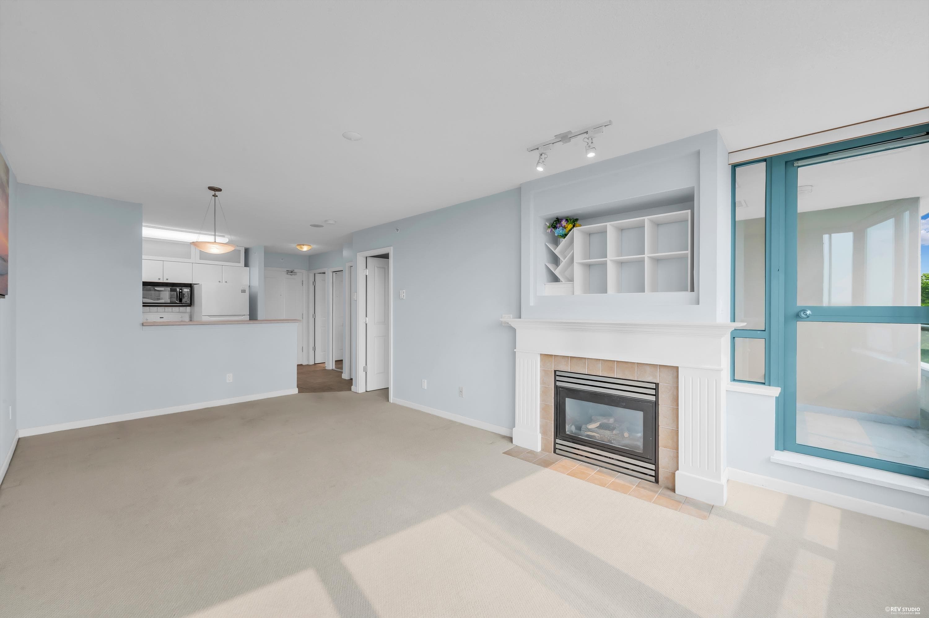 802 - 6611 Outhoaks Court, Burnaby, V5E 4L5 — photo 5