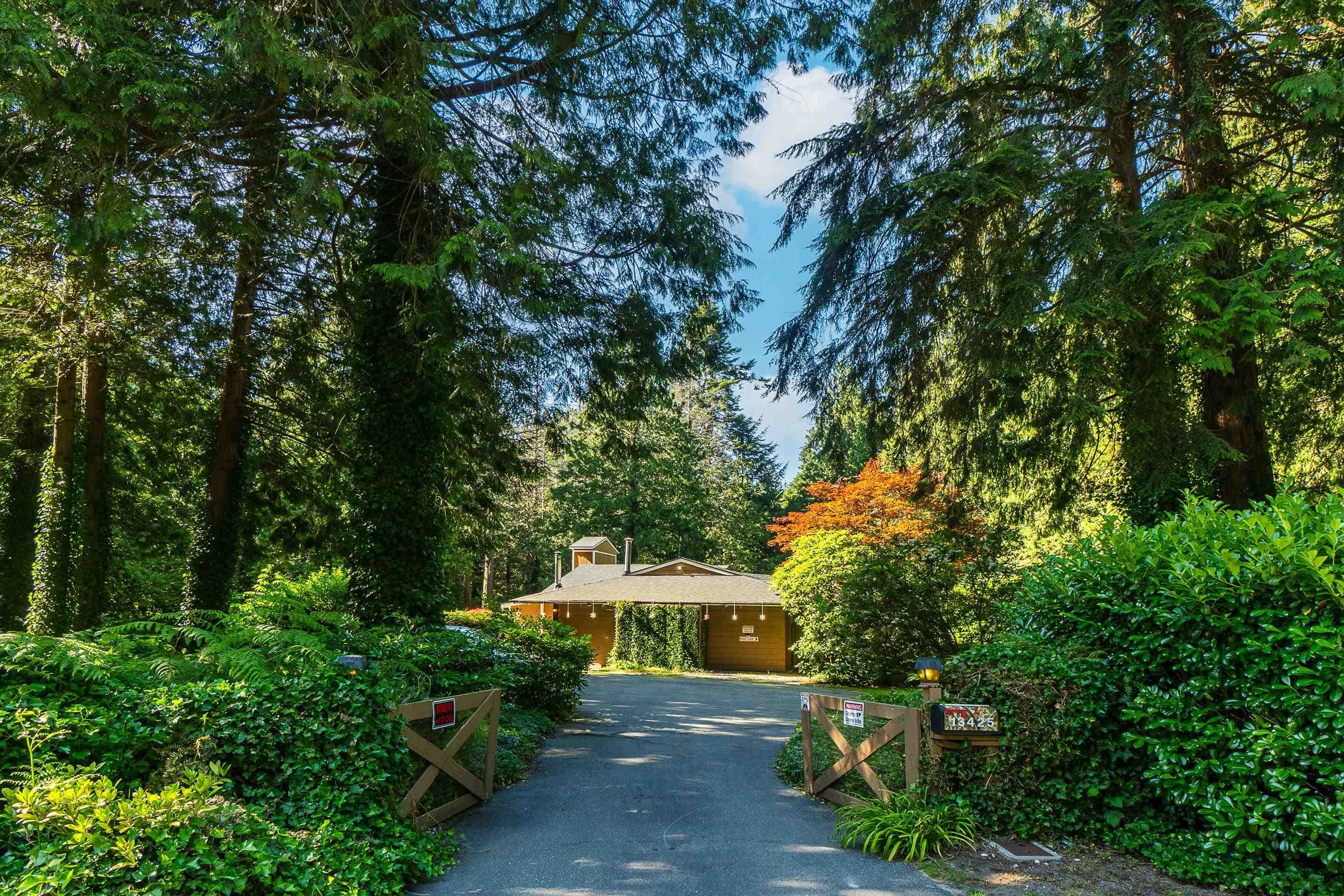13425 Woodcrest Drive, Surrey, V4P 1W3 — photo 3