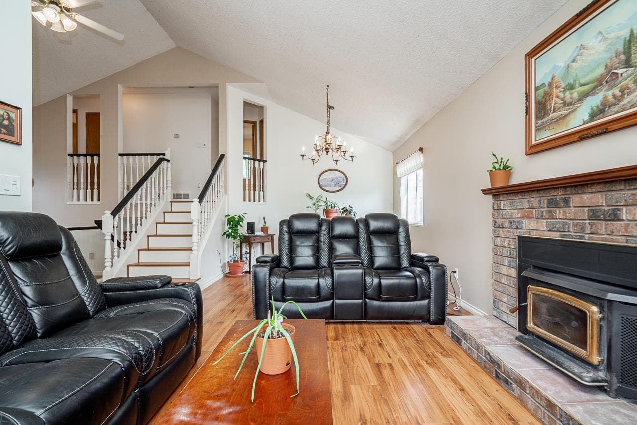 6304 135a Street, Surrey, V3X 1J7 — photo 5