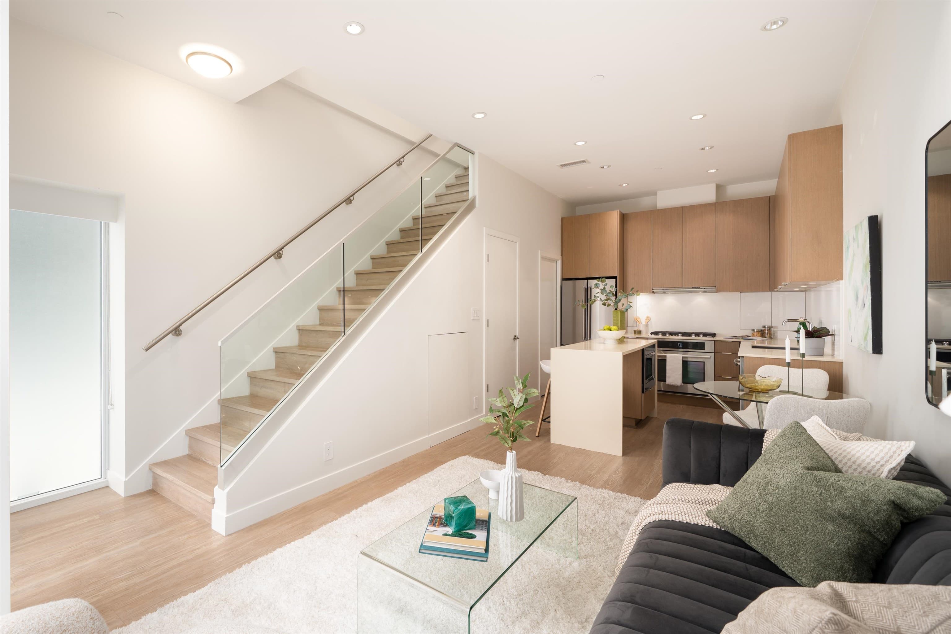 149 E 1st Avenue, Vancouver, V6A 0E8 — photo 2
