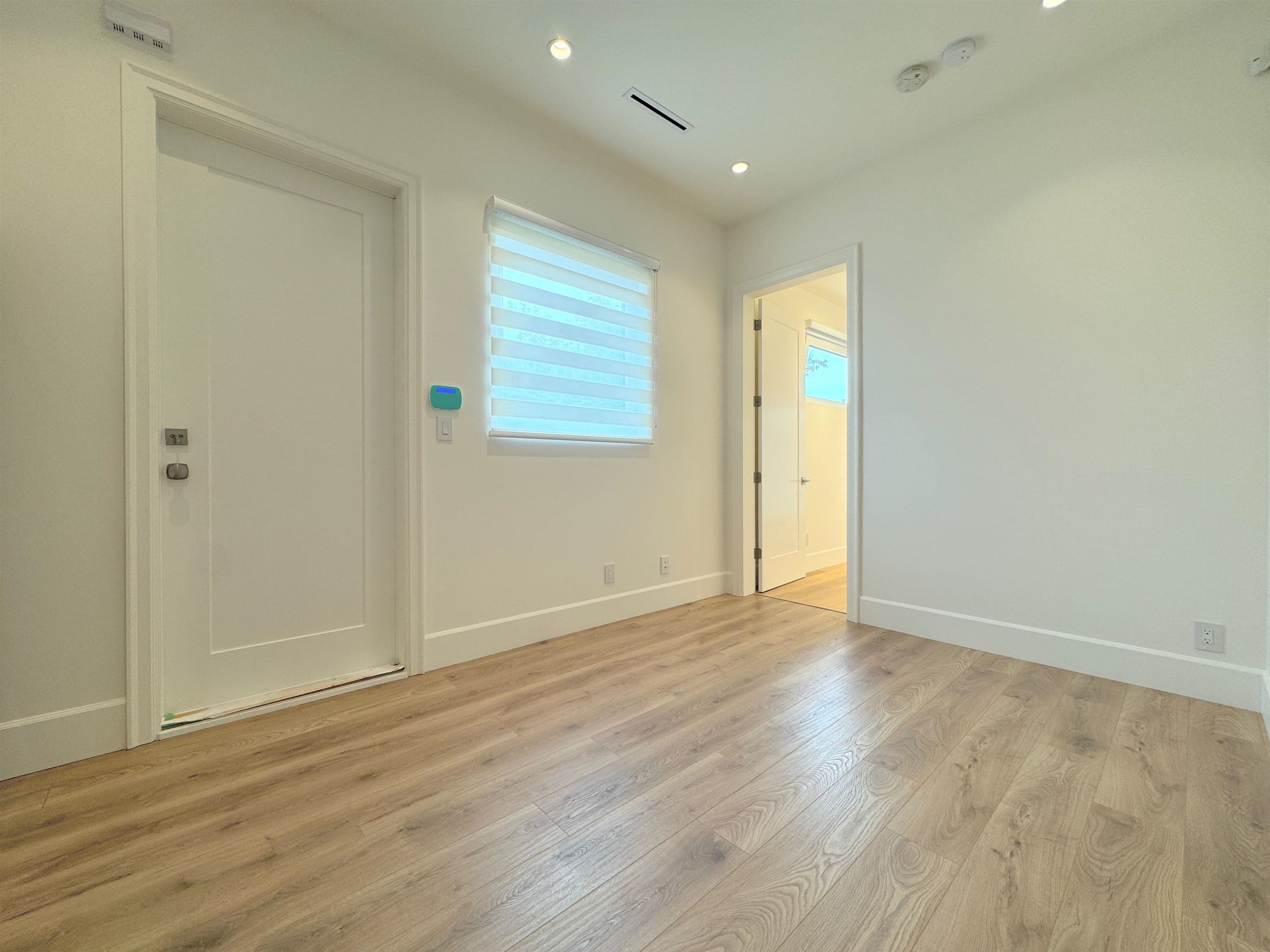 10480 No 4 Road, Richmond, V7A 2Z7 — photo 2