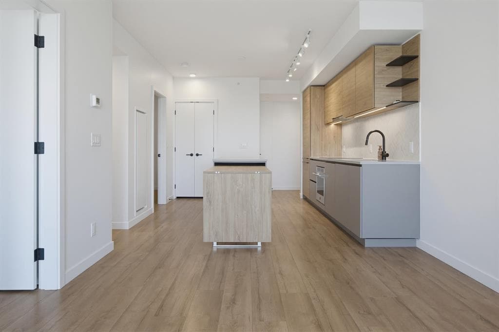 15XX - 13428 105 Avenue, Surrey, V3T 0S6 — photo 2