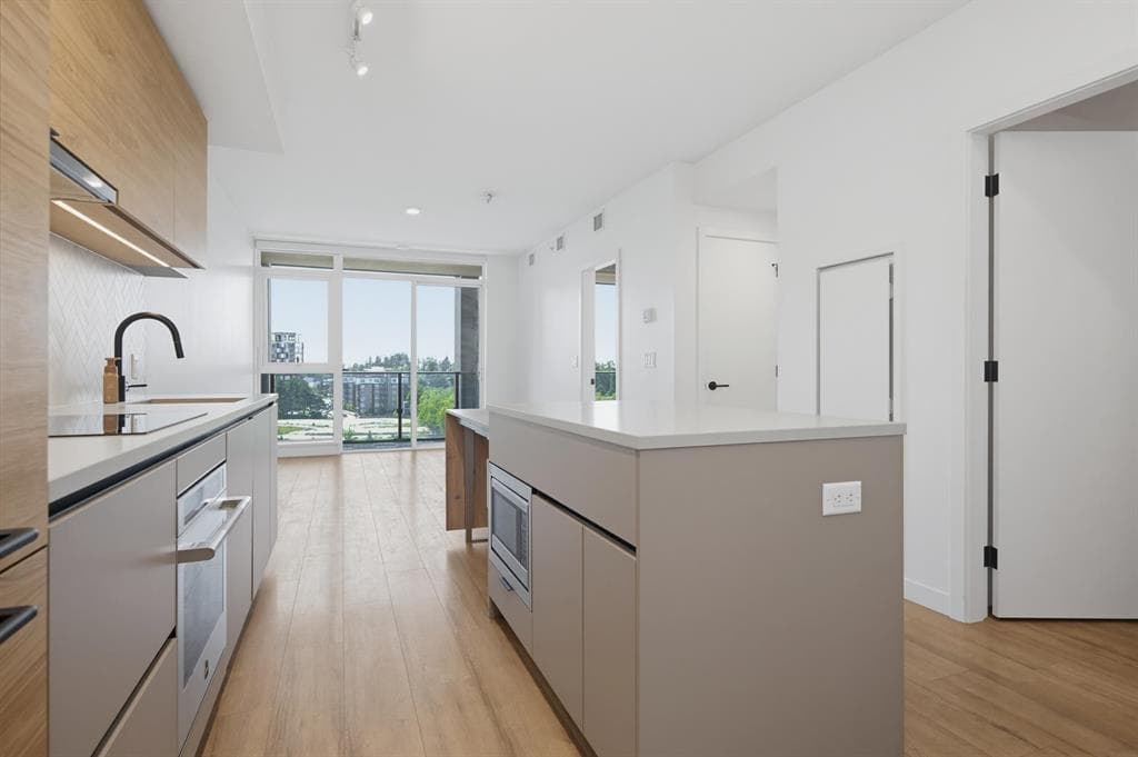 15XX - 13428 105 Avenue, Surrey, V3T 0S6 — photo 5