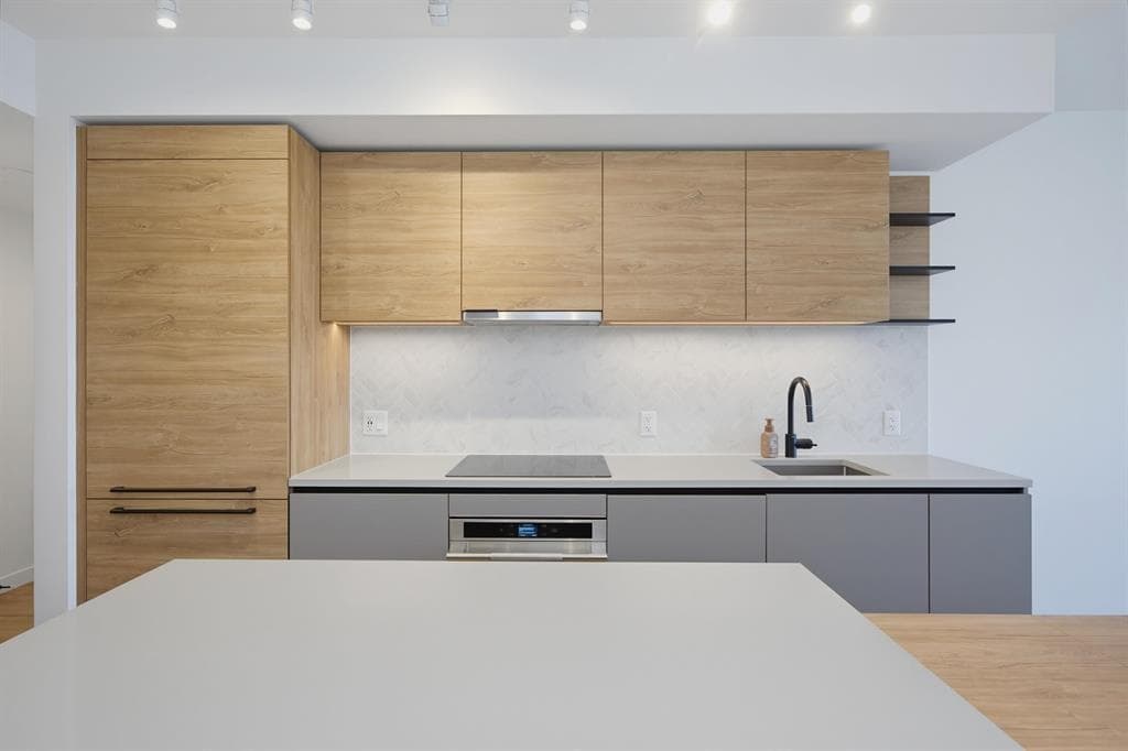 15XX - 13428 105 Avenue, Surrey, V3T 0S6 — photo 4
