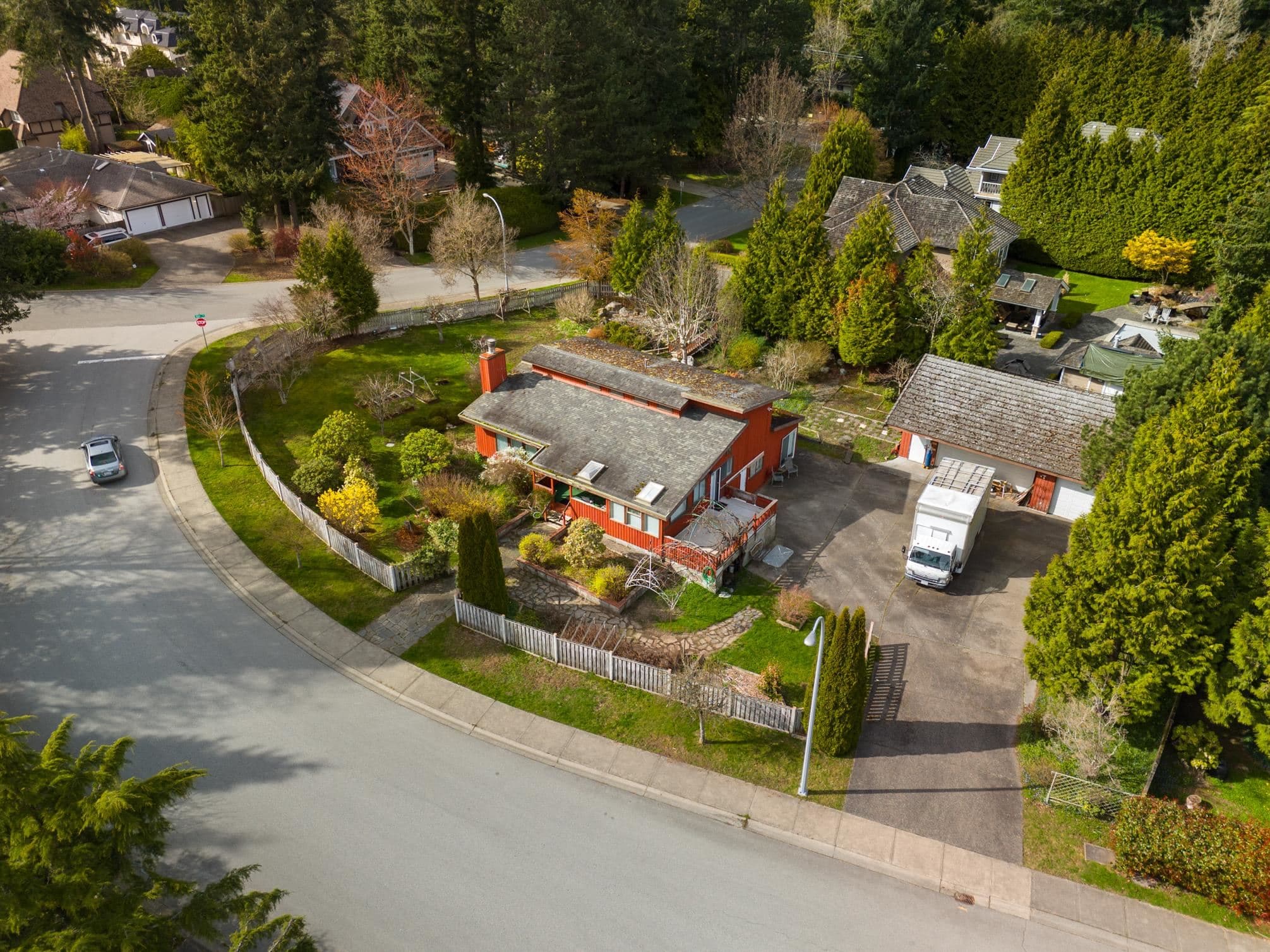 13201 23a Avenue, Surrey, V4A 9W5 — photo 2