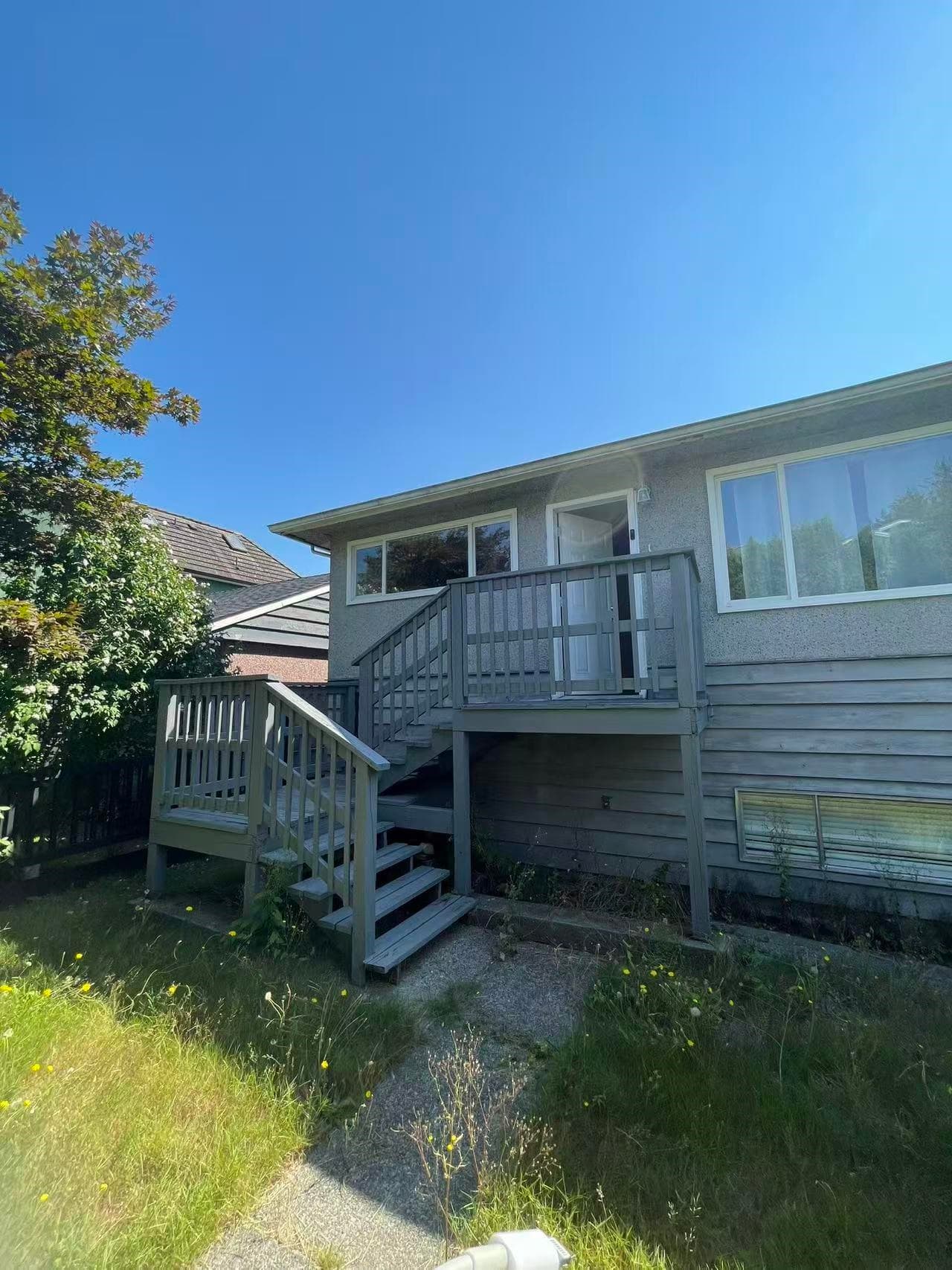 100 Sea Avenue, Burnaby