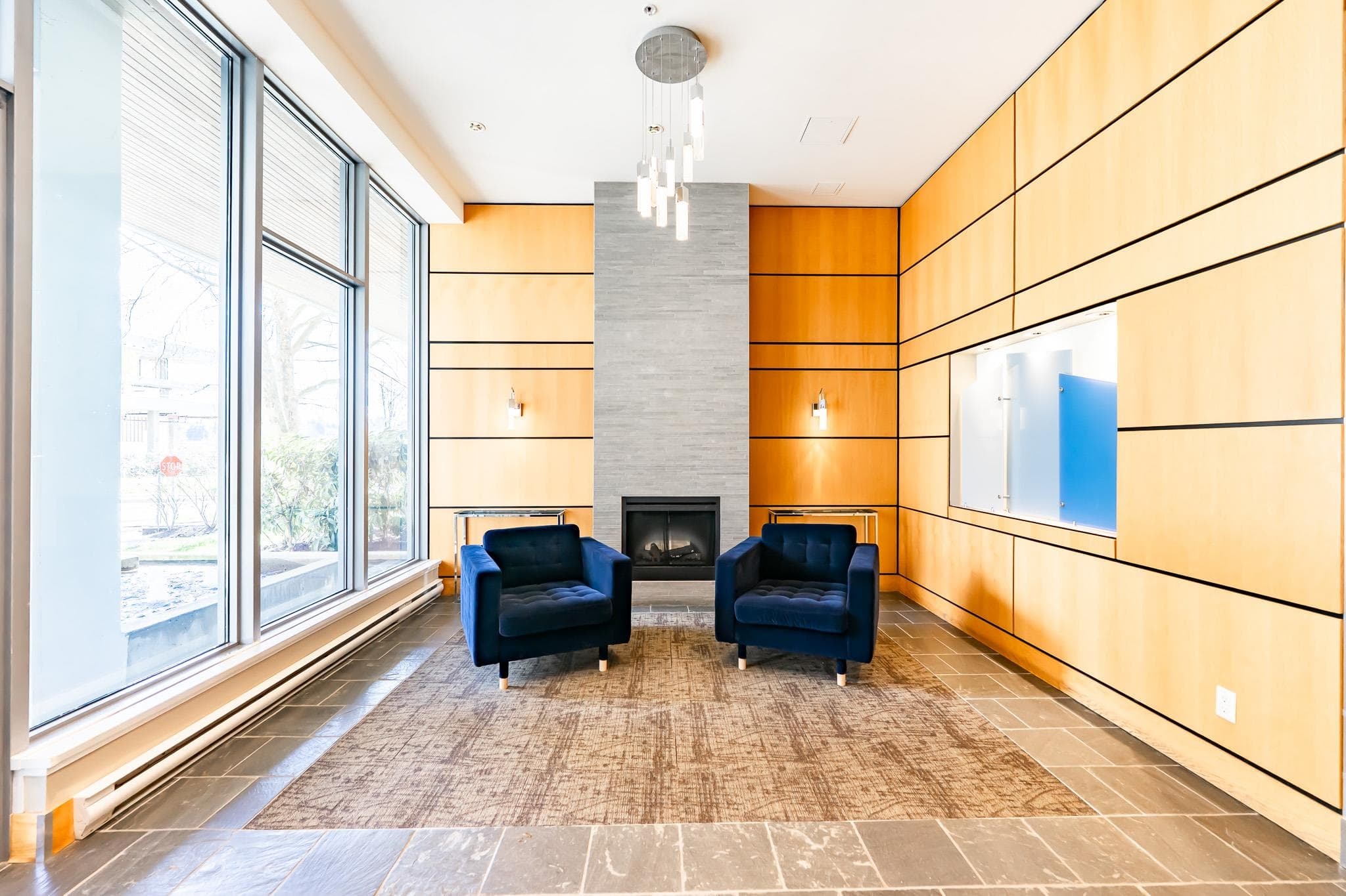 2703 - 2289 Yukon Crescent, Burnaby, V5C 0B2 — photo 2