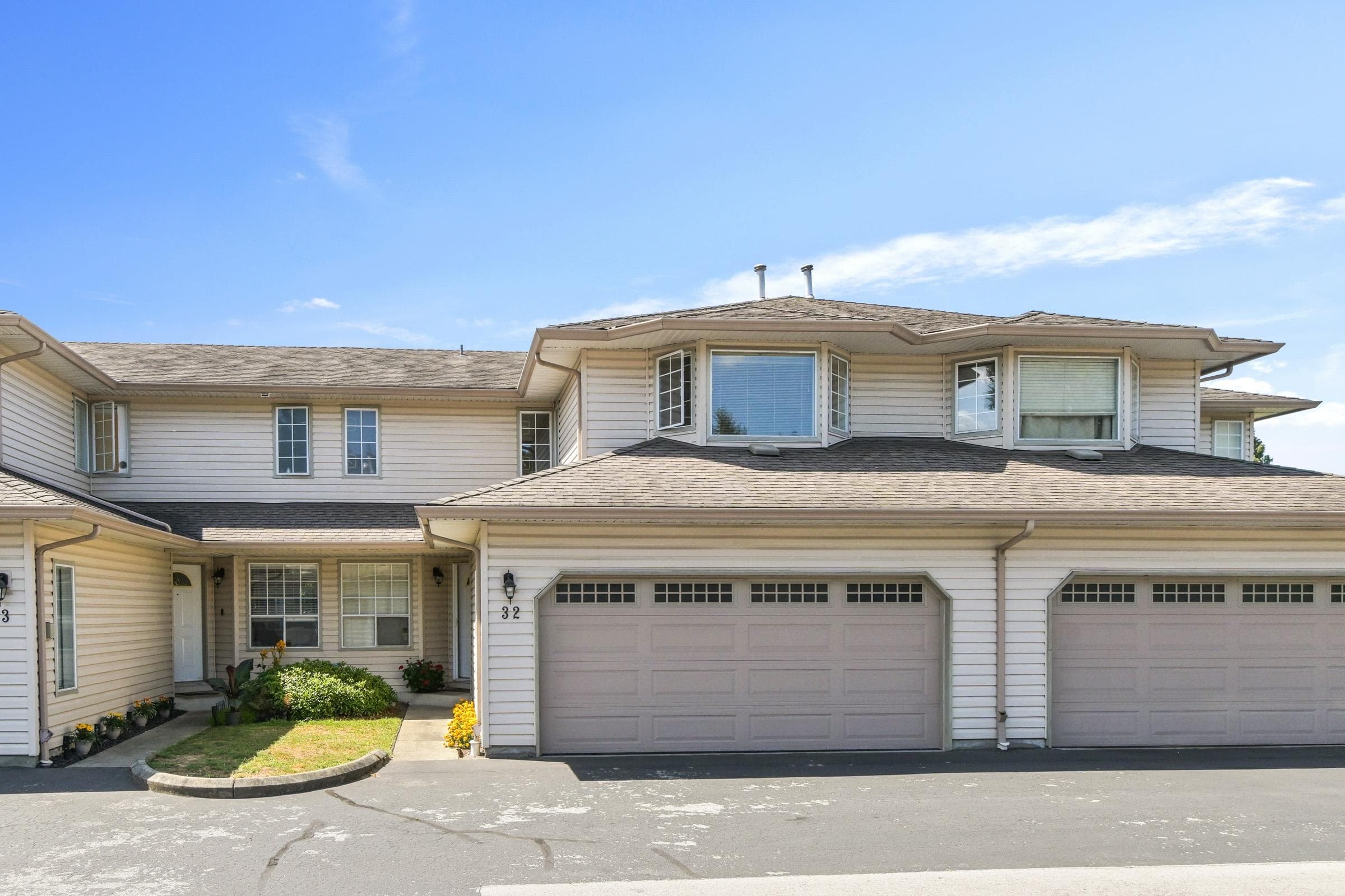 32 - 12268 189a Street, Pitt Meadows, V3Y 2M7 — photo 2