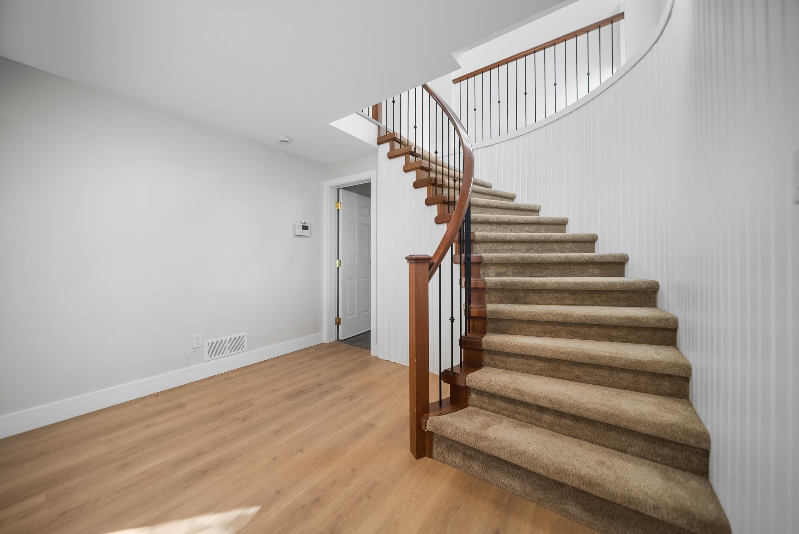 34855 Mcleod Avenue, Abbotsford, V3G 1G9 — photo 4