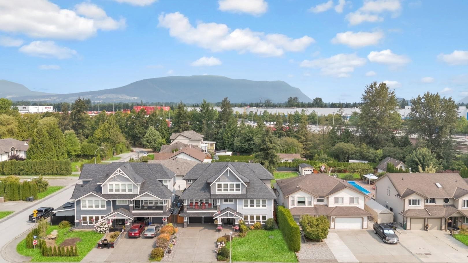 18833 124a Avenue, Pitt Meadows, V3Y 2G9 — photo 2