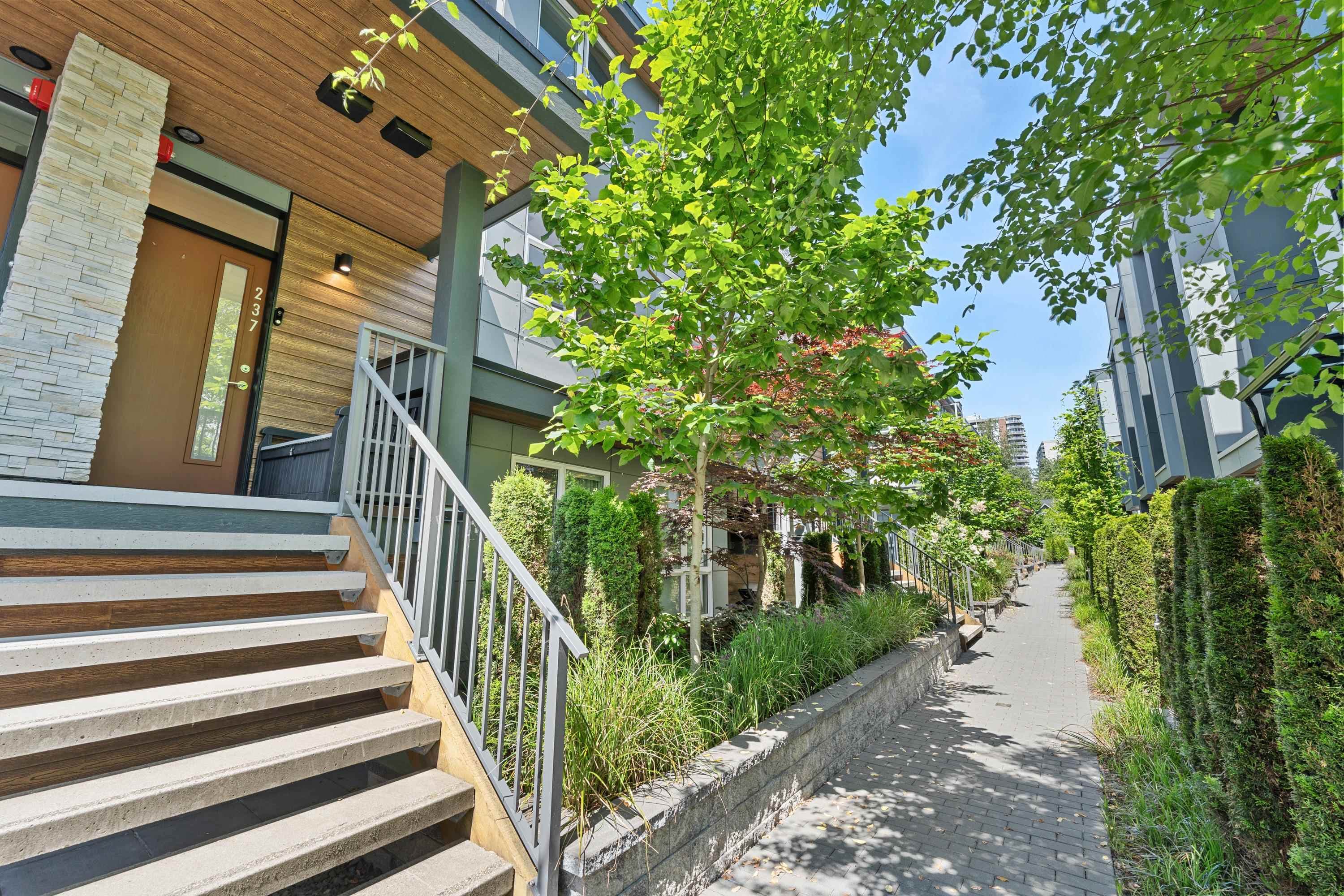 237 - 2060 Curling Road, North Vancouver
