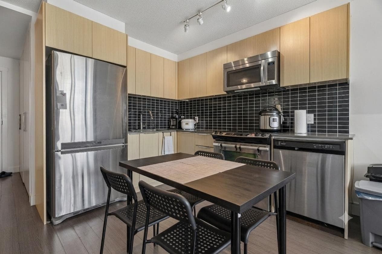 703 - 1325 Rolston Street, Vancouver, V6B 0M2 — photo 3