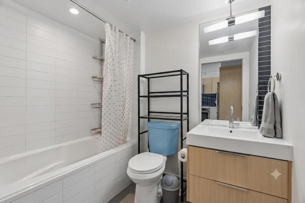 703 - 1325 Rolston Street, Vancouver, V6B 0M2 — photo 5