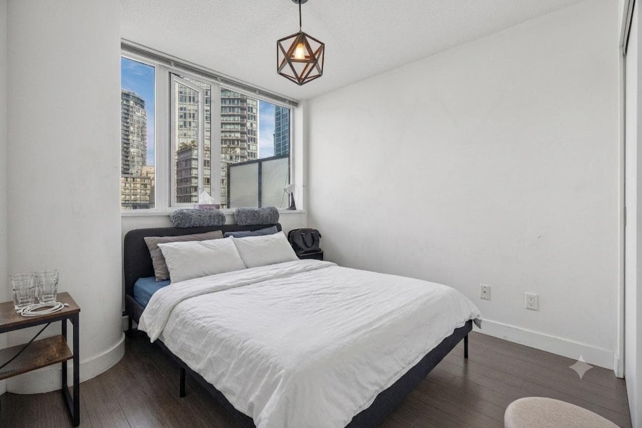 703 - 1325 Rolston Street, Vancouver, V6B 0M2 — photo 4