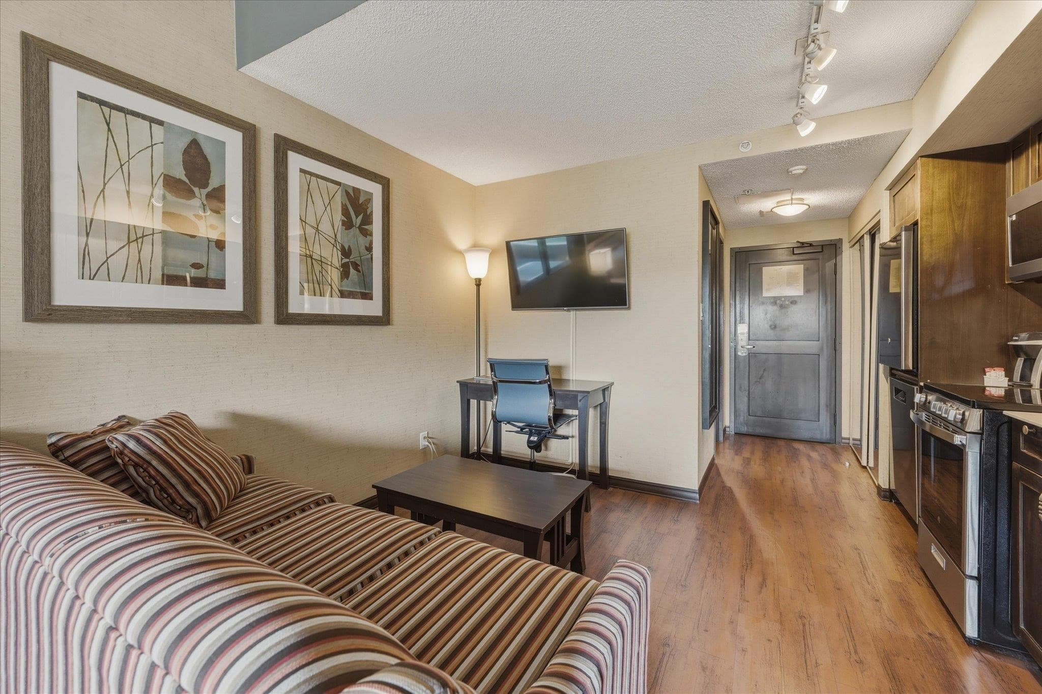 216 - 4220 Gateway Drive, Whistler, V8E 0Z7 — photo 5
