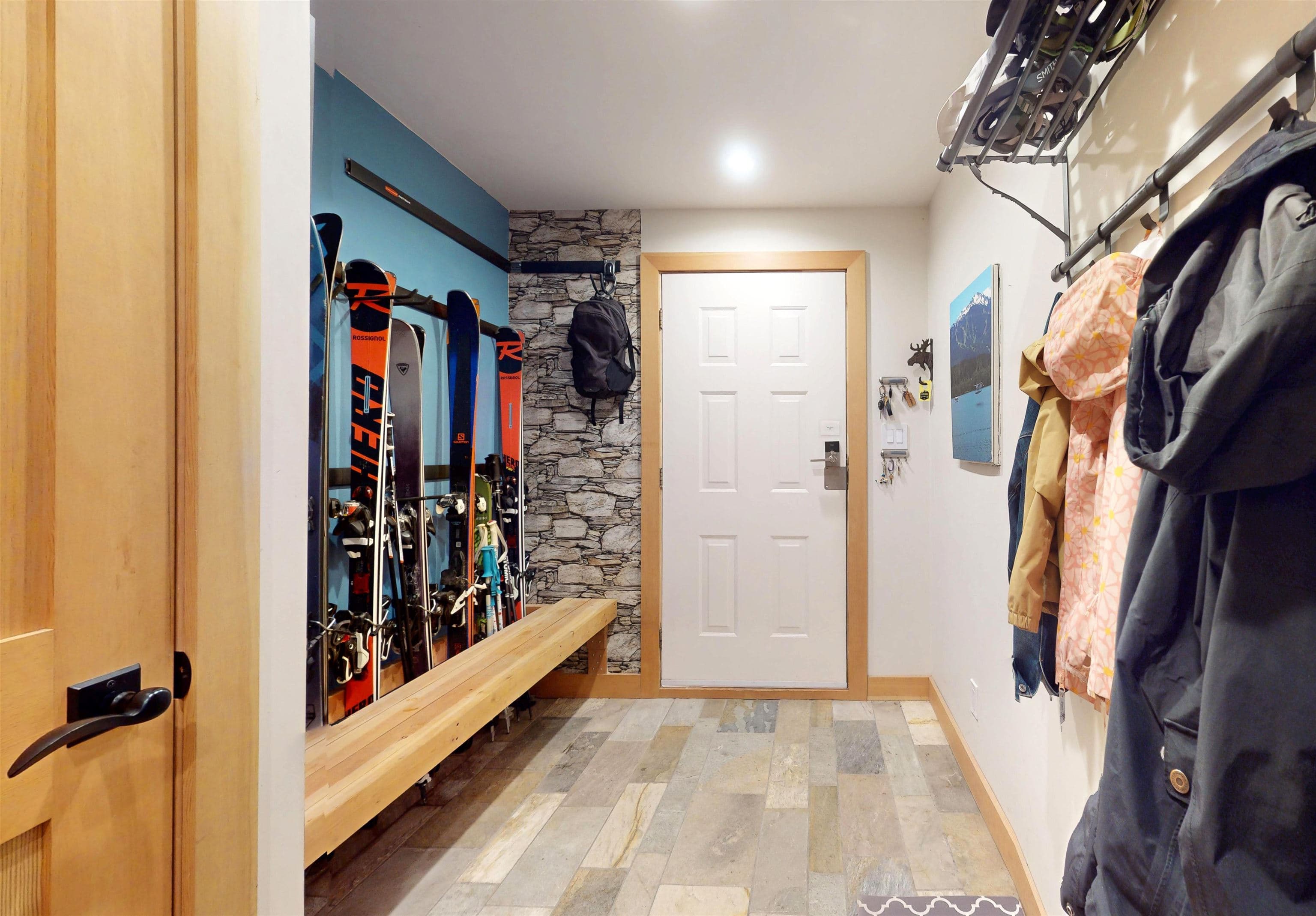 11 - 2556 Snowridge Crescent, Whistler, V8E 0A6 — photo 4