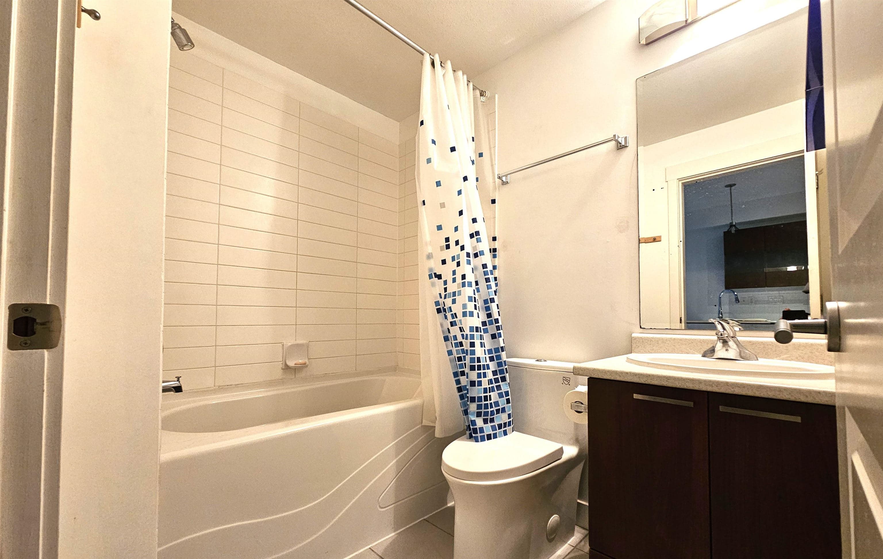 220 - 13321 102a Avenue, Surrey, V3T 1P6 — photo 5