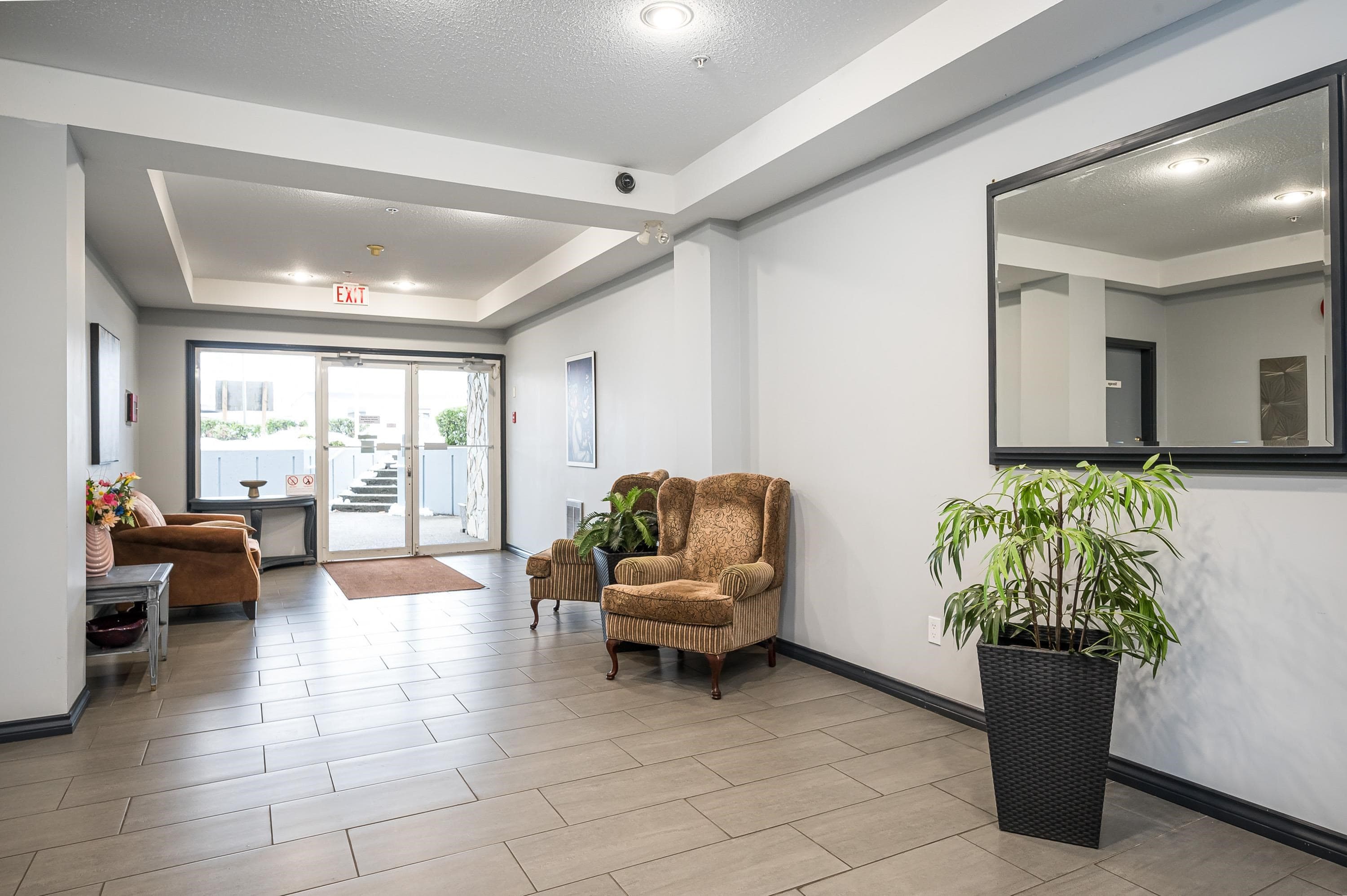103 - 5776 200 Street, Langley, V3A 1M8 — photo 4