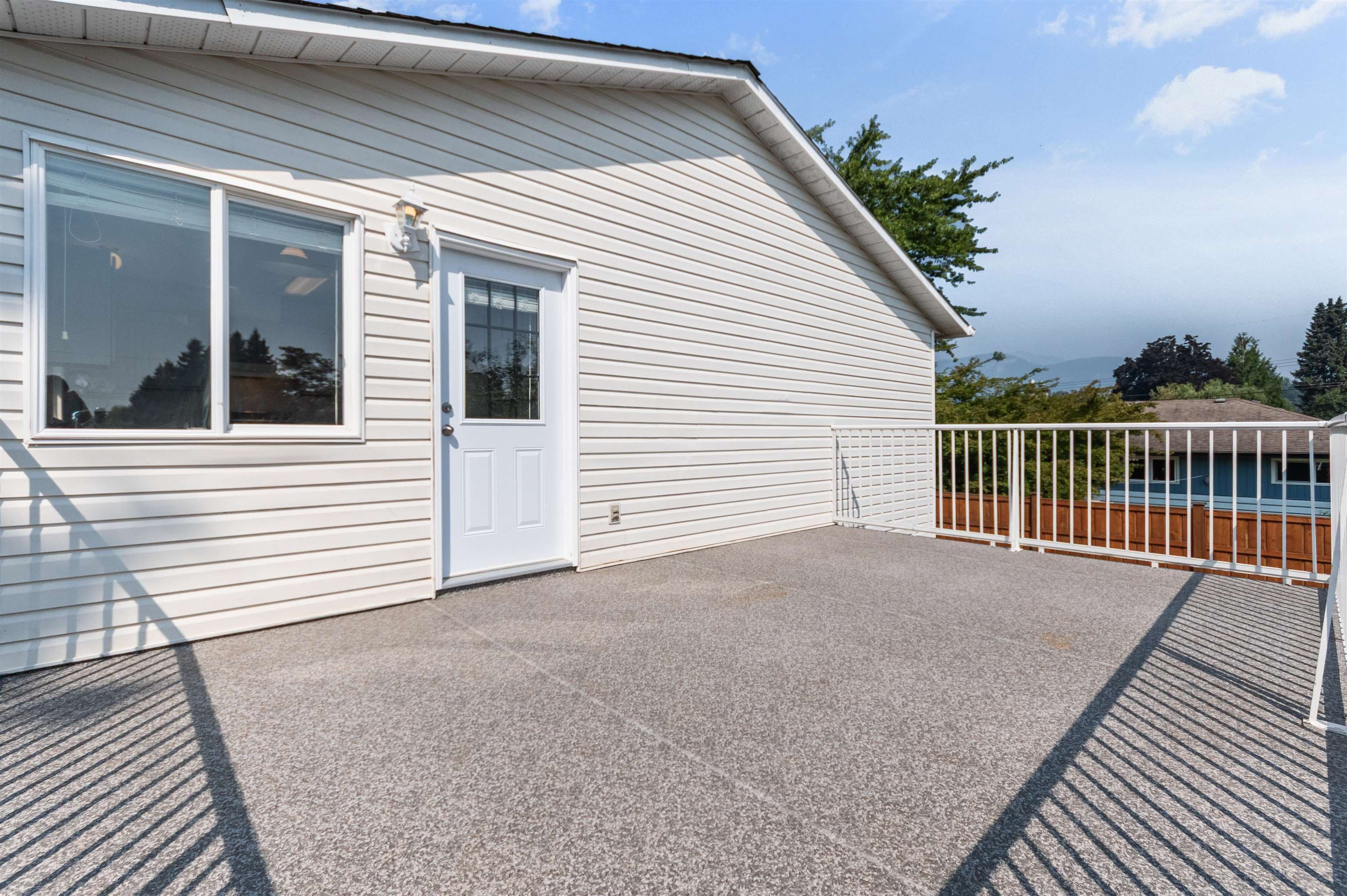 45665 Fernway Avenue, Chilliwack, V2P 3B2 — photo 5