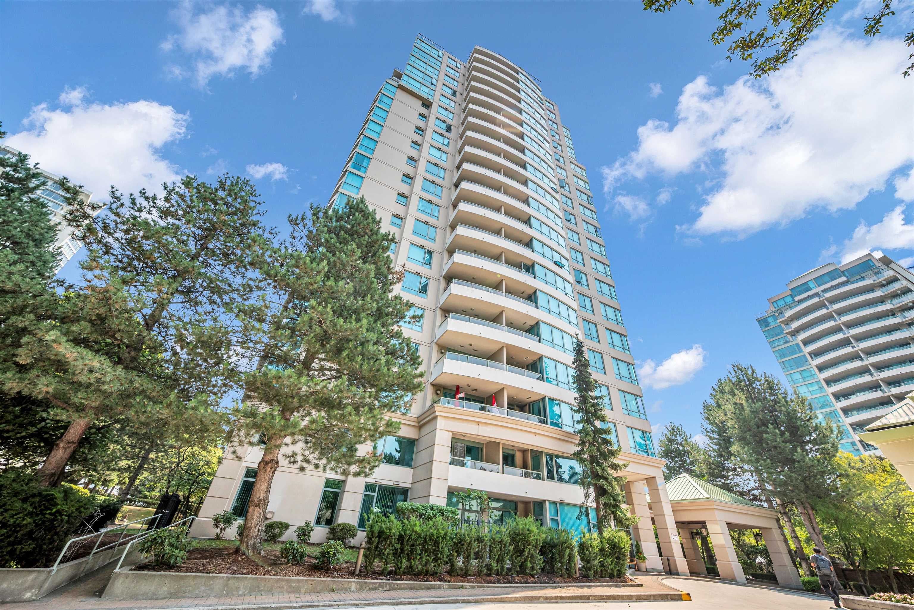 803 - 6611 Southoaks Crescent, Burnaby, V5E 4L5 — photo 1