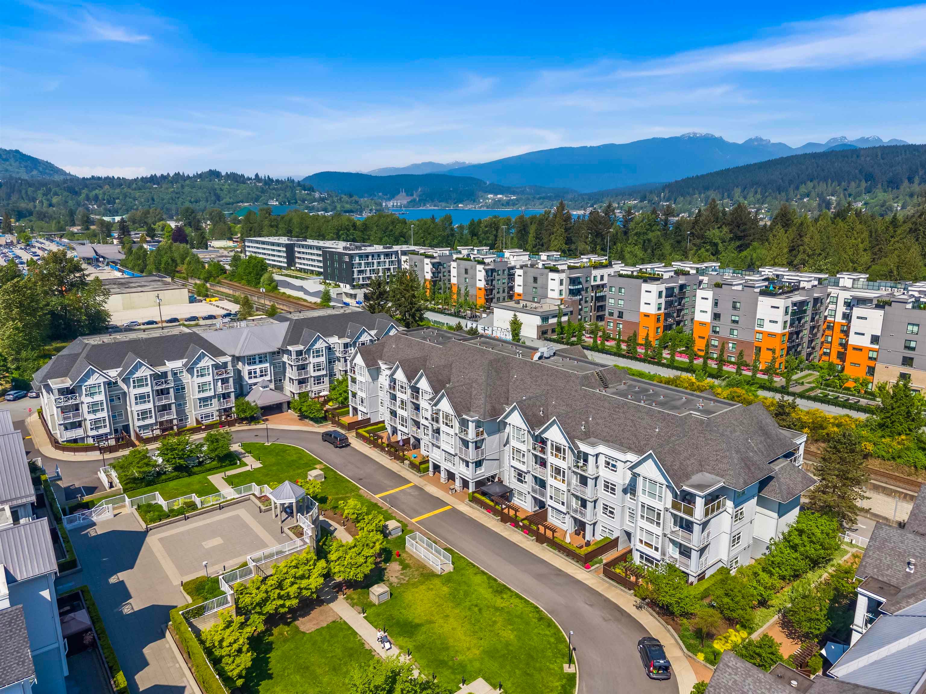 302 - 3142 St Johns Street, Port Moody, V3H 5E5 — photo 1