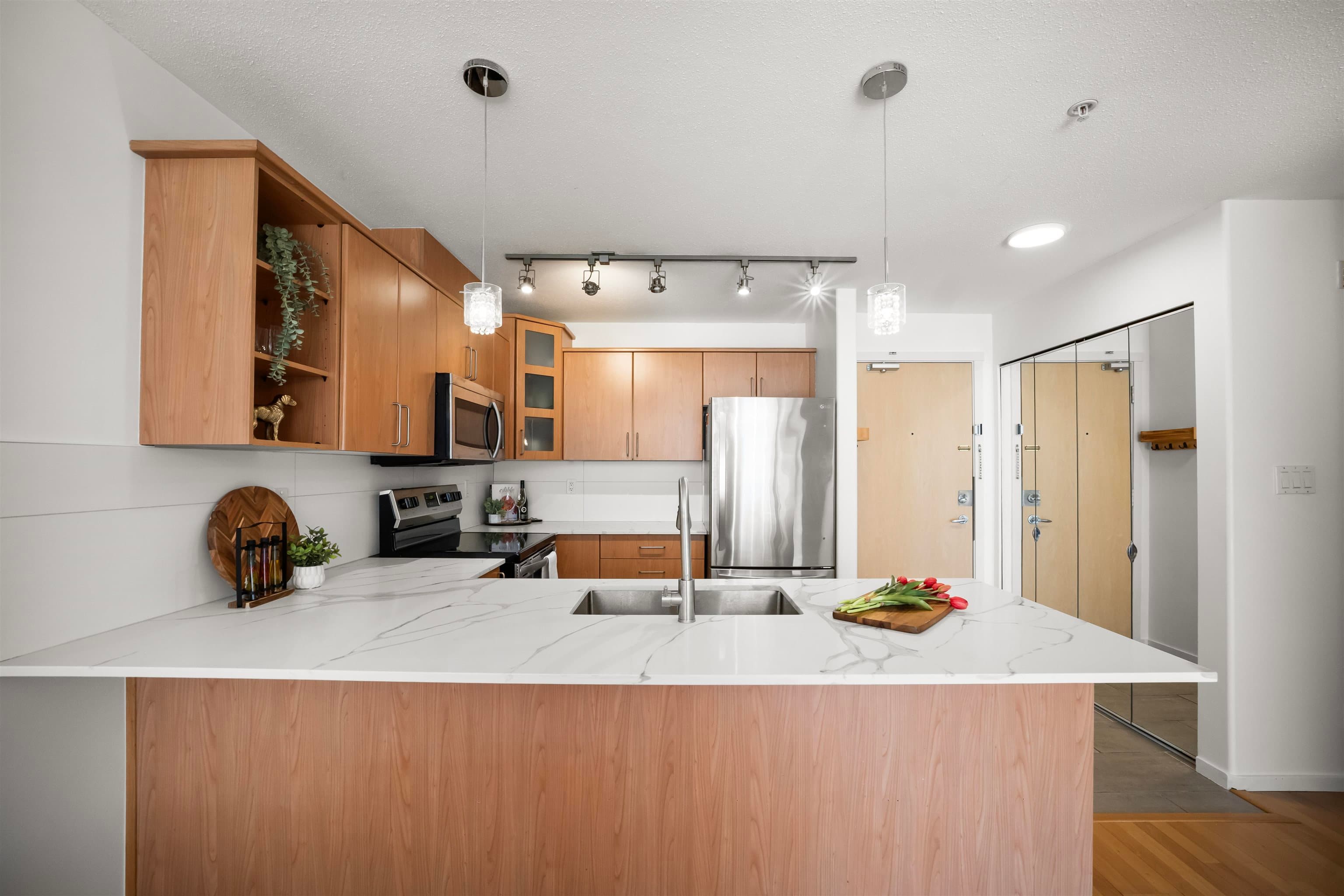 302 - 3142 St Johns Street, Port Moody, V3H 5E5 — photo 5