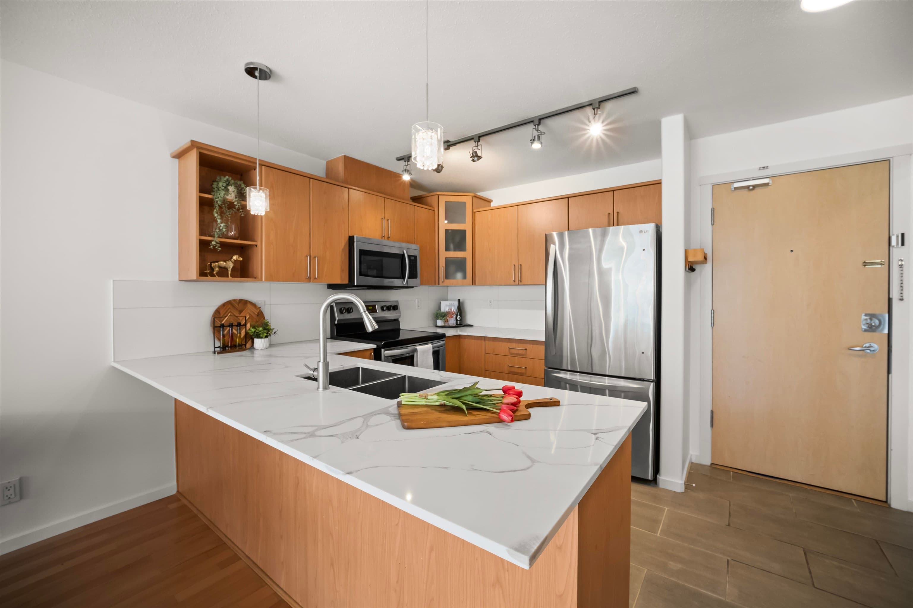 302 - 3142 St Johns Street, Port Moody, V3H 5E5 — photo 4