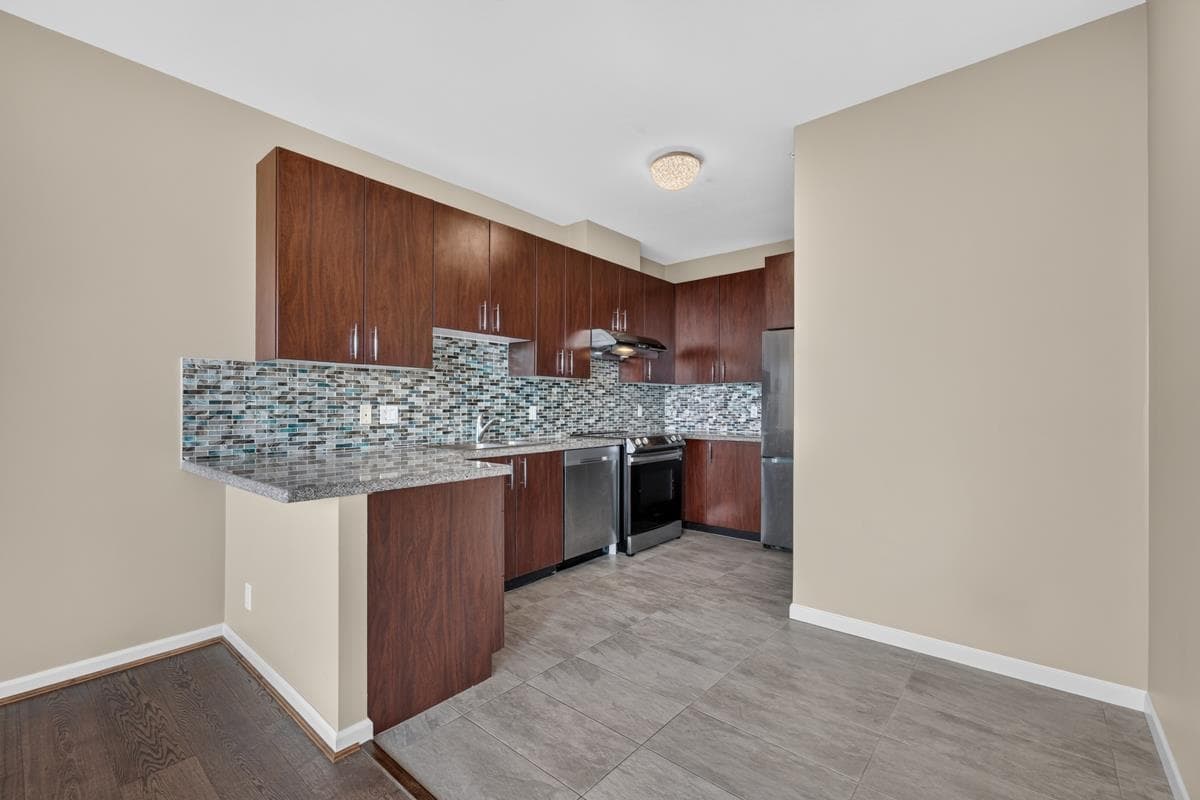 1601 - 7388 Sandborne Ave, Burnaby, V3N 5C4 — photo 3
