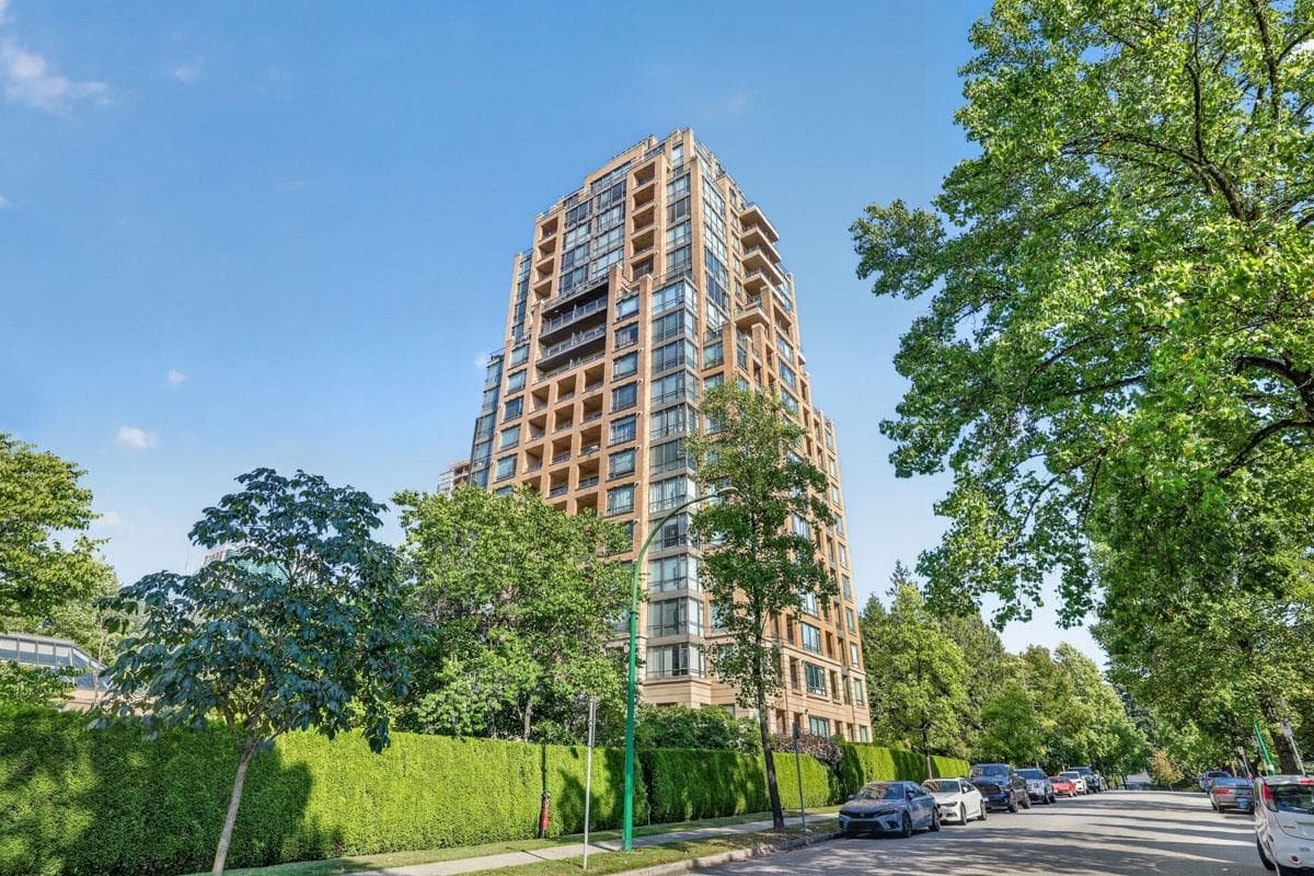 1601 - 7388 Sandborne Ave, Burnaby