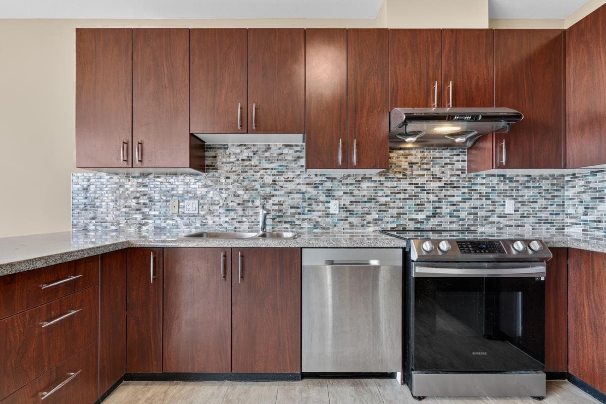 1601 - 7388 Sandborne Ave, Burnaby, V3N 5C4 — photo 4