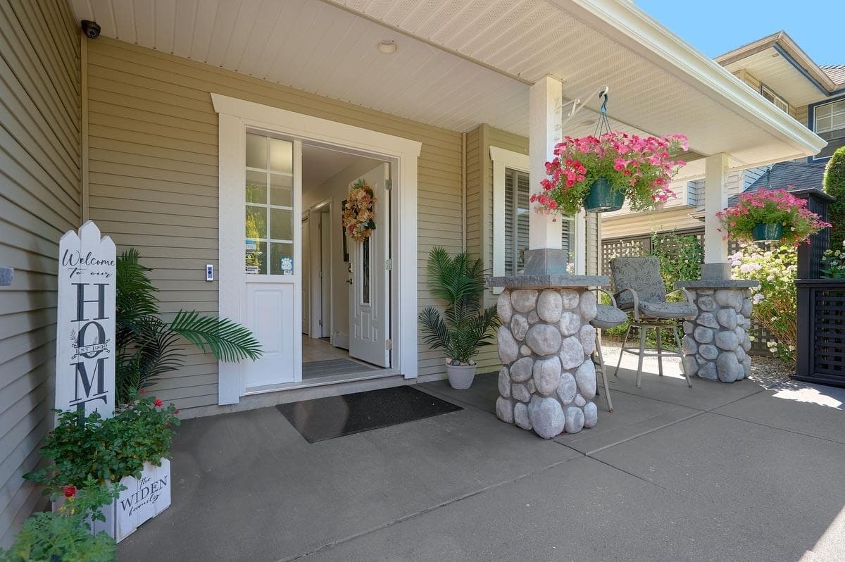 3126 Brakeman Street, Abbotsford, V3W 3H5 — photo 1