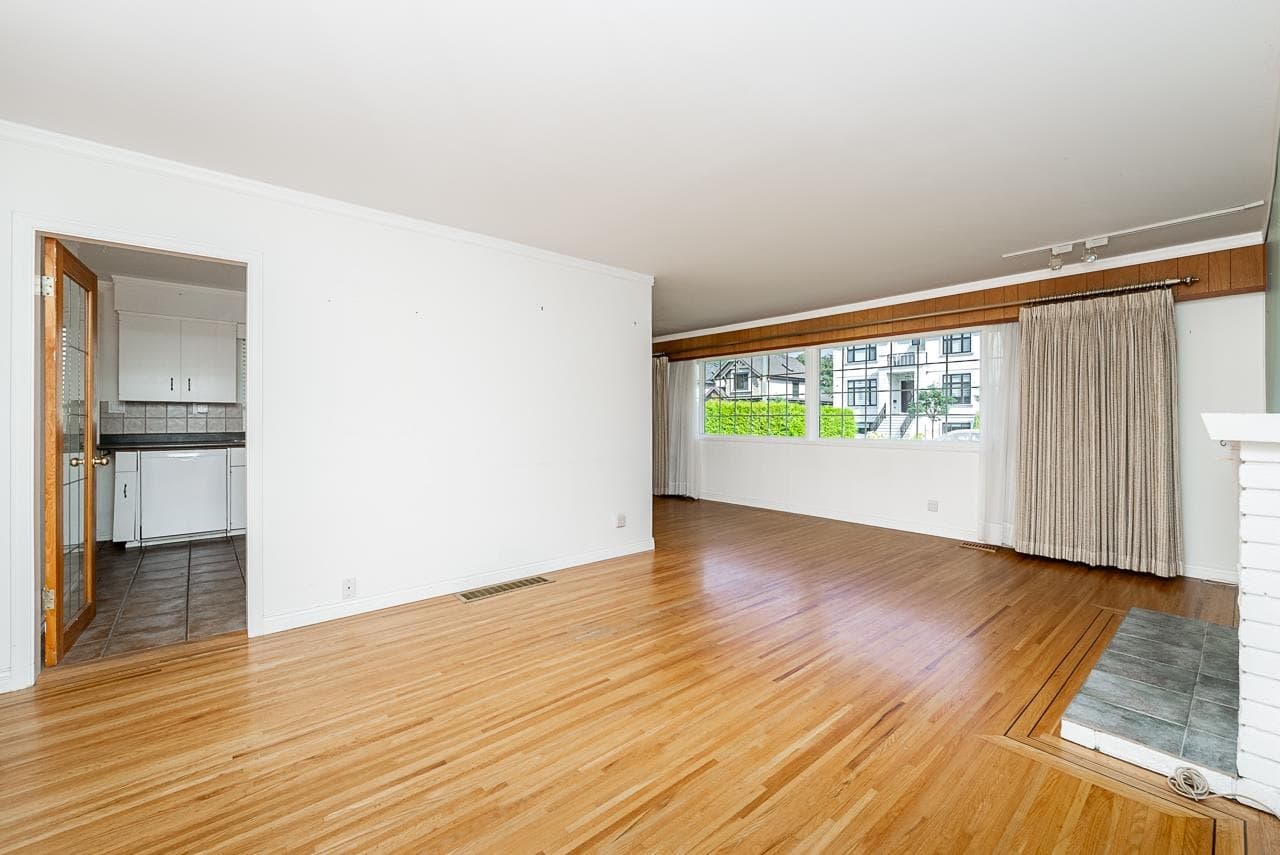 333 E 21 Street, North Vancouver, V7L 3B9 — photo 5