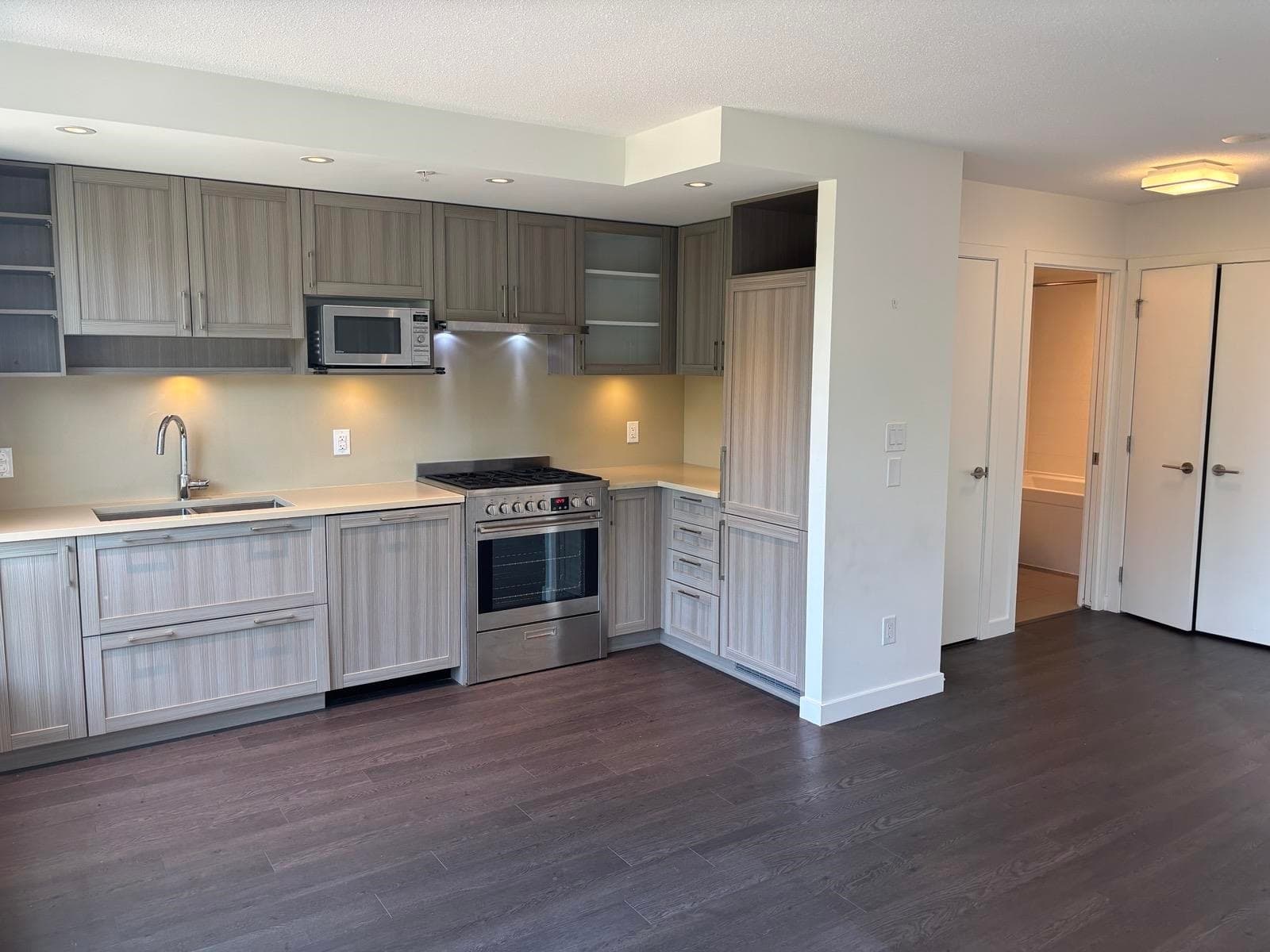 606 - 5470 Ormidale Street, Vancouver, V5R 0G5 — photo 5