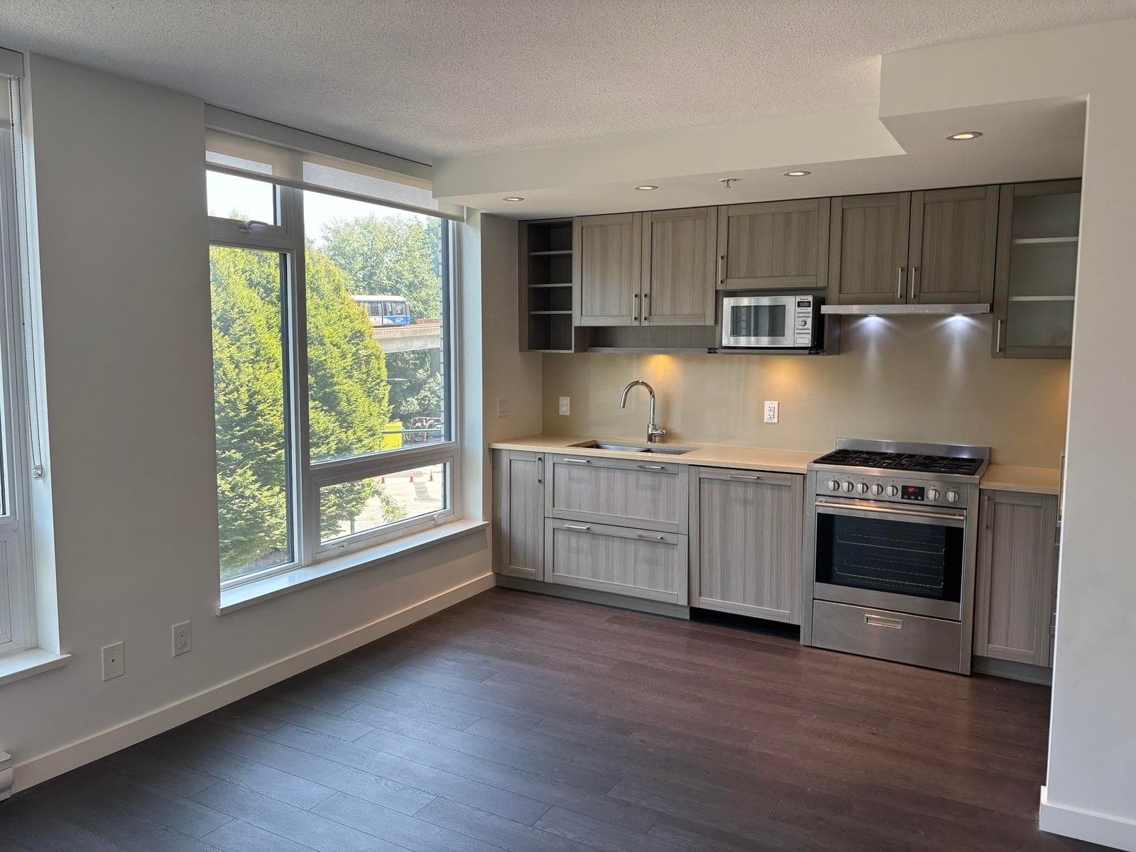 606 - 5470 Ormidale Street, Vancouver, V5R 0G5 — photo 4