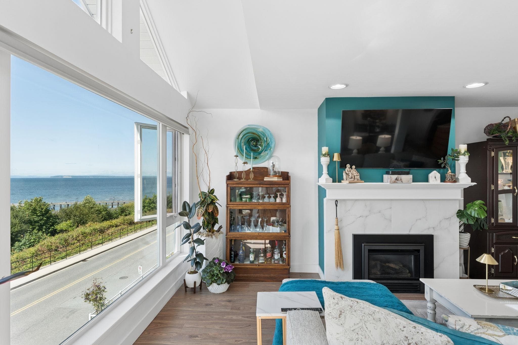 202 - 15165 Marine Drive, White Rock, V4B 1C5 — photo 4