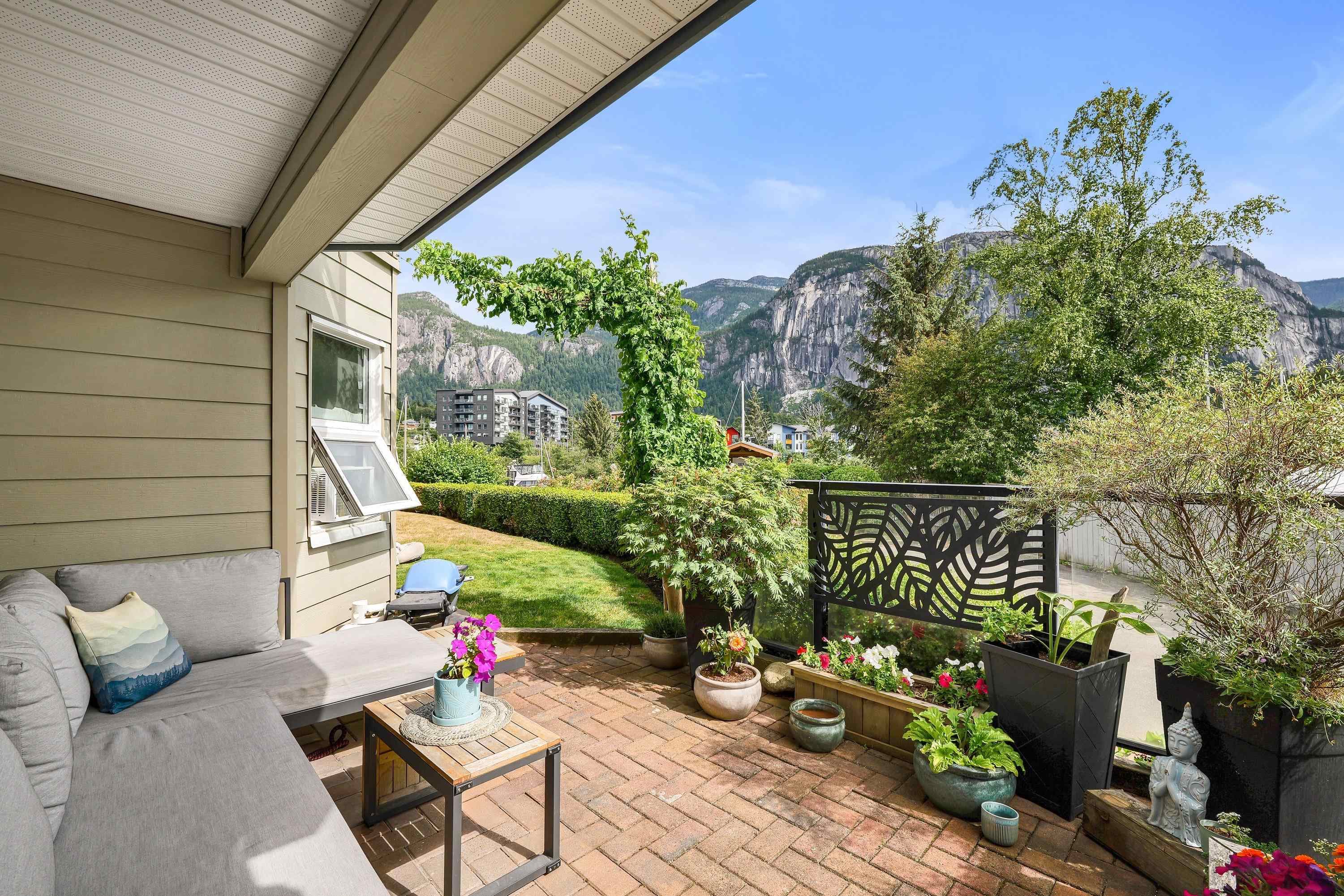 110 - 1468 Pemberton Avenue, Squamish, V8B 0K2 — photo 1