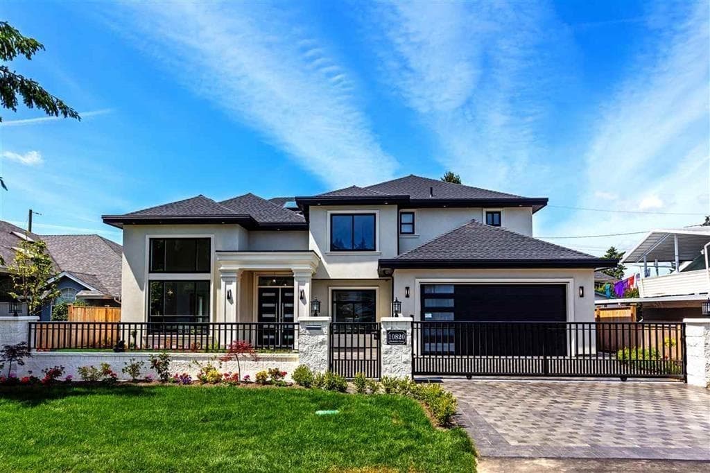 10820 Dennis Crescent, Richmond, V7A 3S1 — photo 1