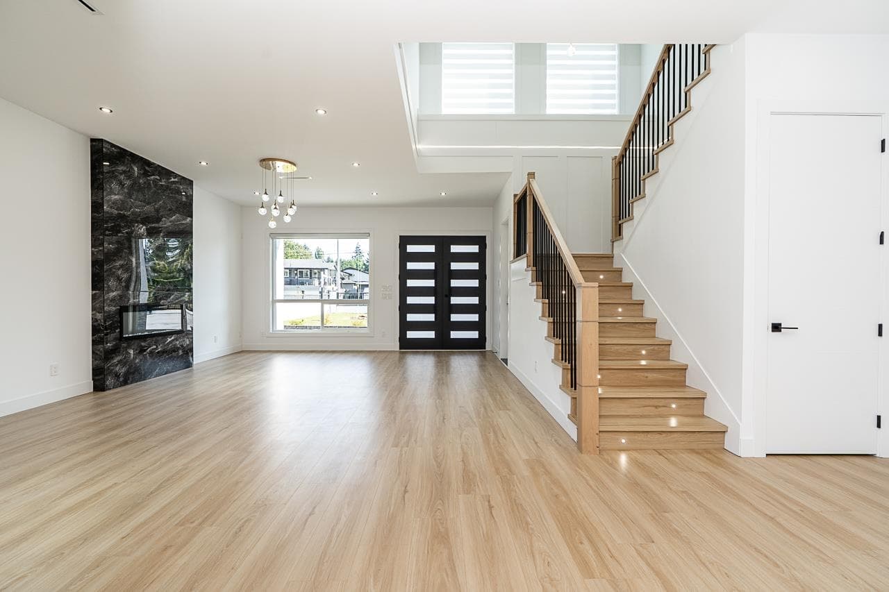 13979 113 Avenue, Surrey, V3R 2K2 — photo 2