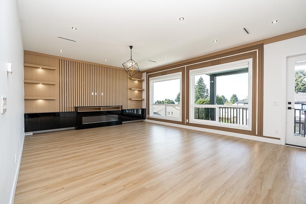13979 113 Avenue, Surrey, V3R 2K2 — photo 4
