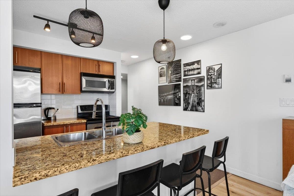 905 - 58 Keefer Place, Vancouver, V6B 0B8 — photo 1