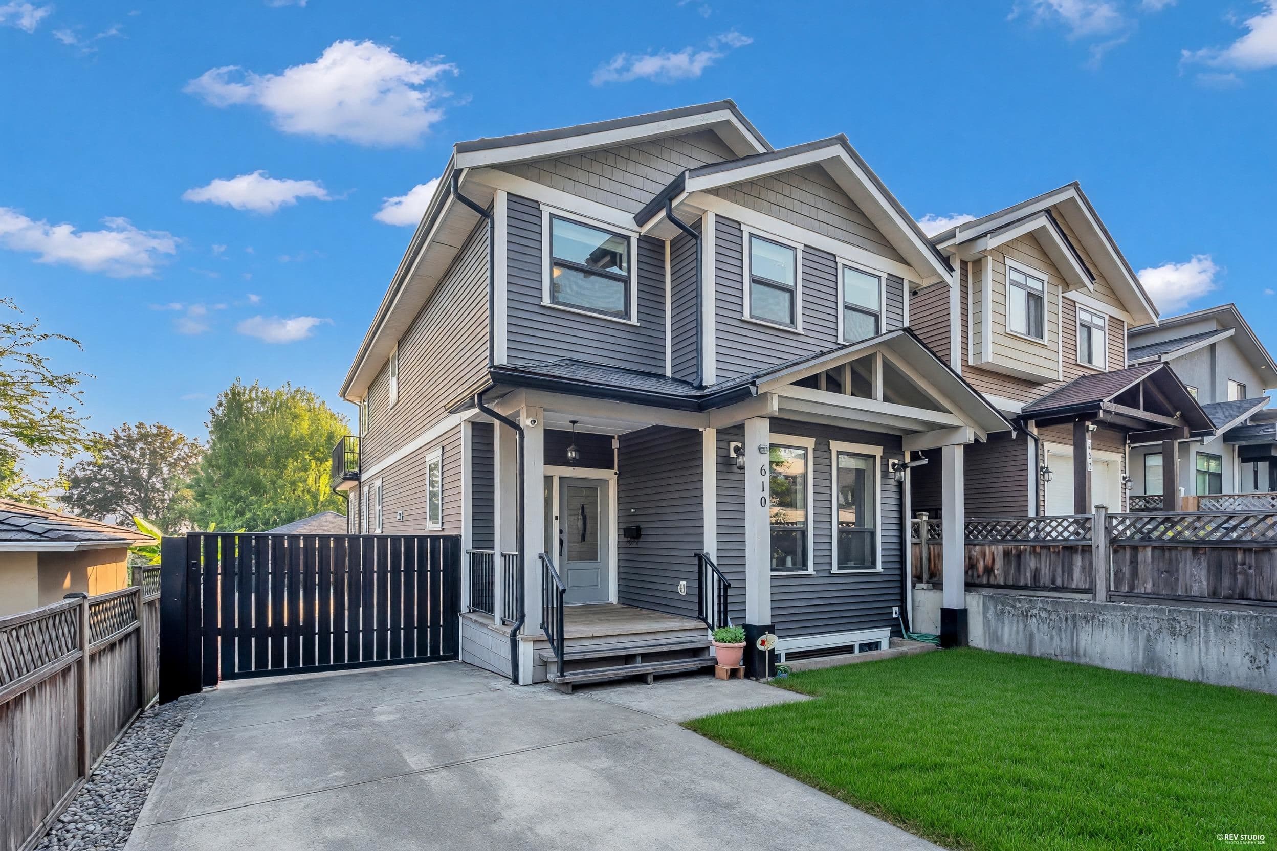 610 Thirteenth Street, New Westminster, V3M 4M2 — photo 2