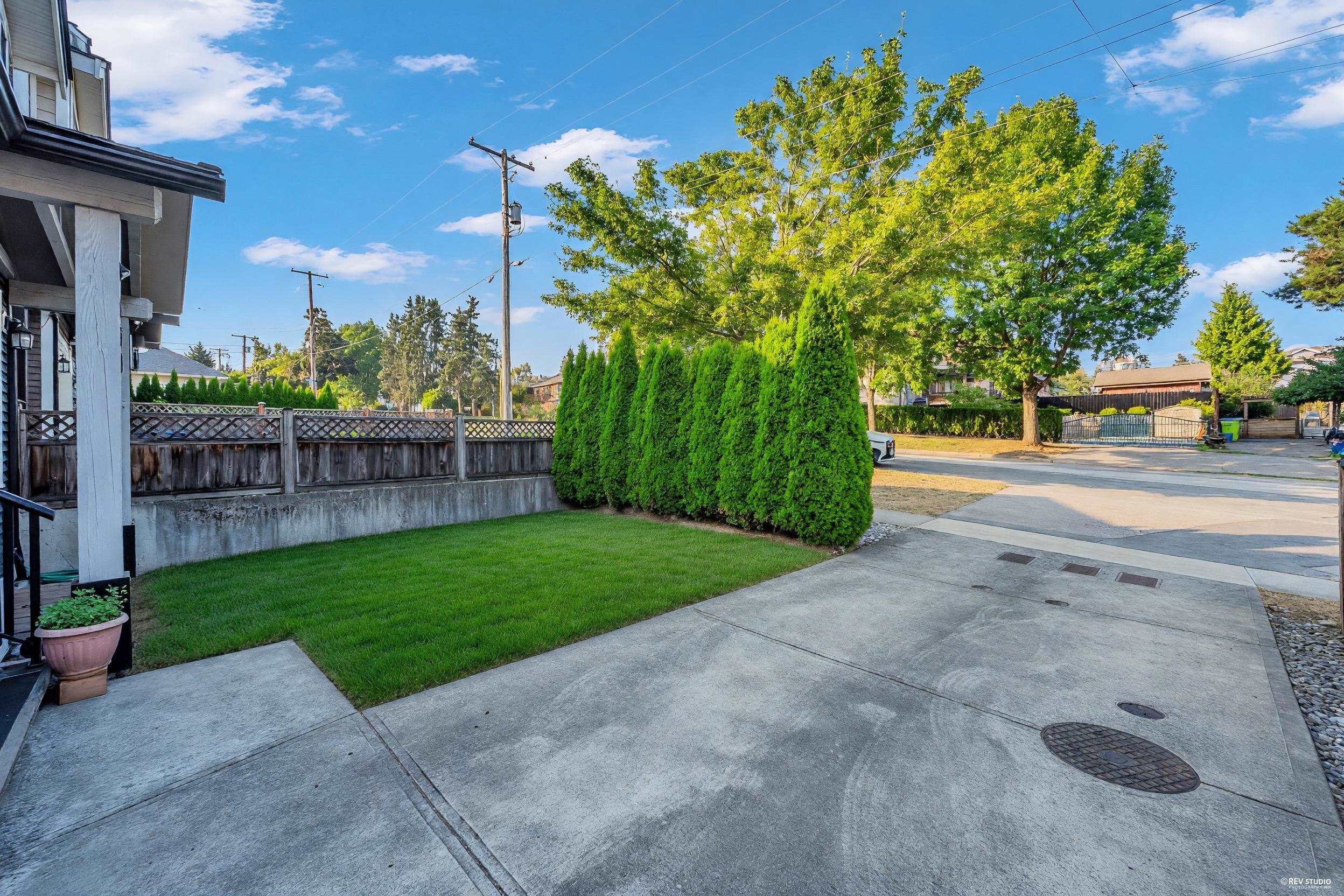 610 Thirteenth Street, New Westminster, V3M 4M2 — photo 3