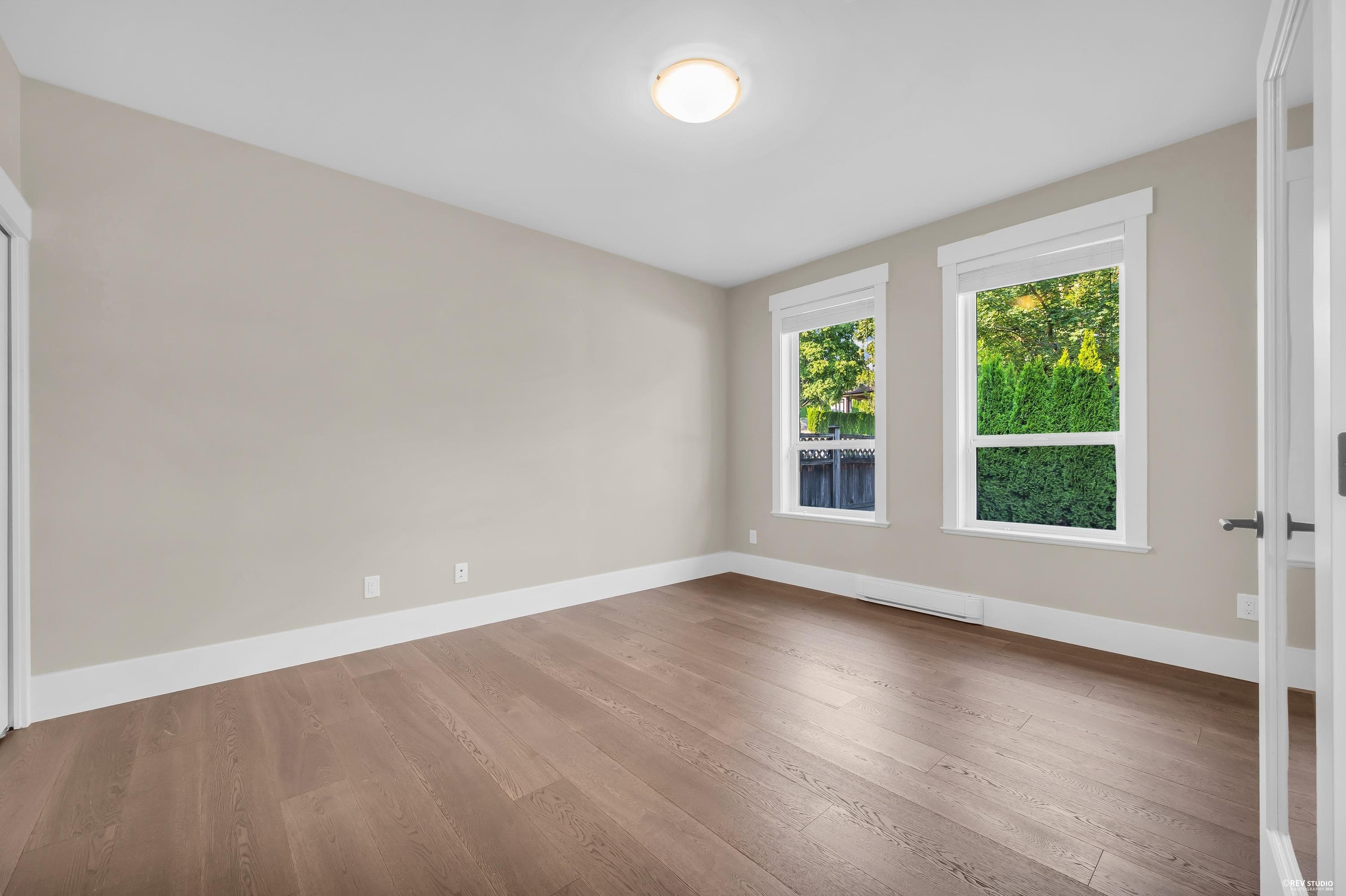 610 Thirteenth Street, New Westminster, V3M 4M2 — photo 4