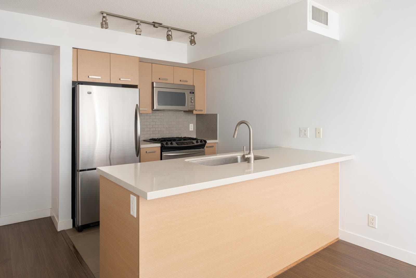 607 - 8033 Saba Road, Richmond, V6Y 4M8 — photo 5