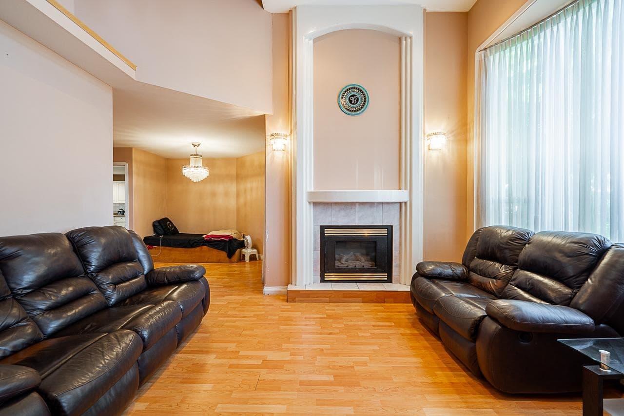 13107 74 Avenue, Surrey, V3W 1C3 — photo 4